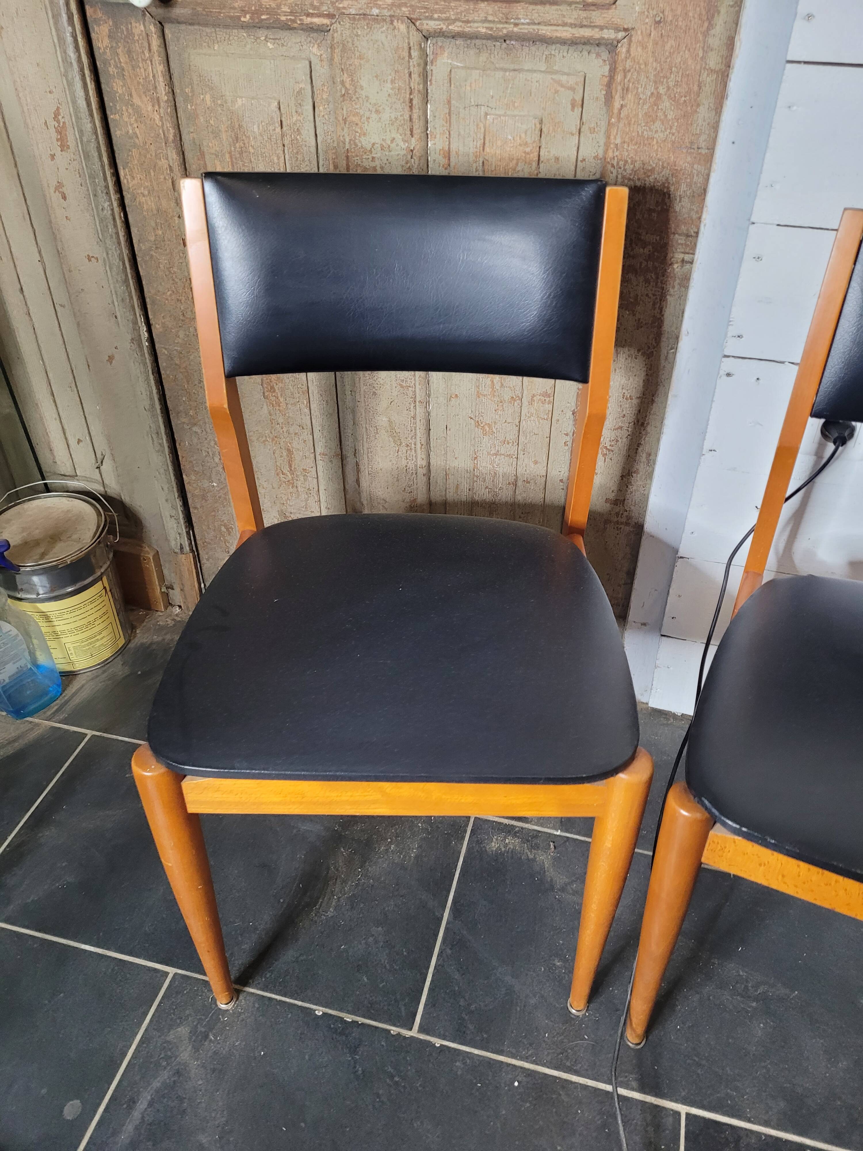 4 chaises scandinave des années 60