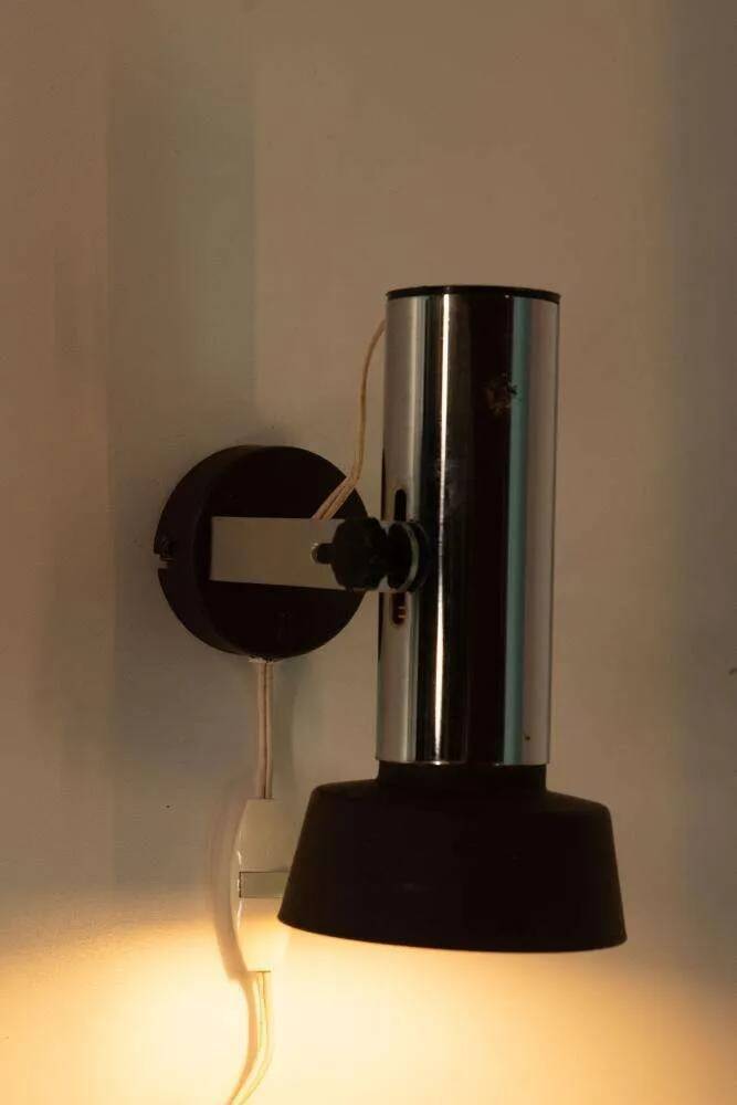 Vintage 1960s design wall/ceiling light, space age chrome.