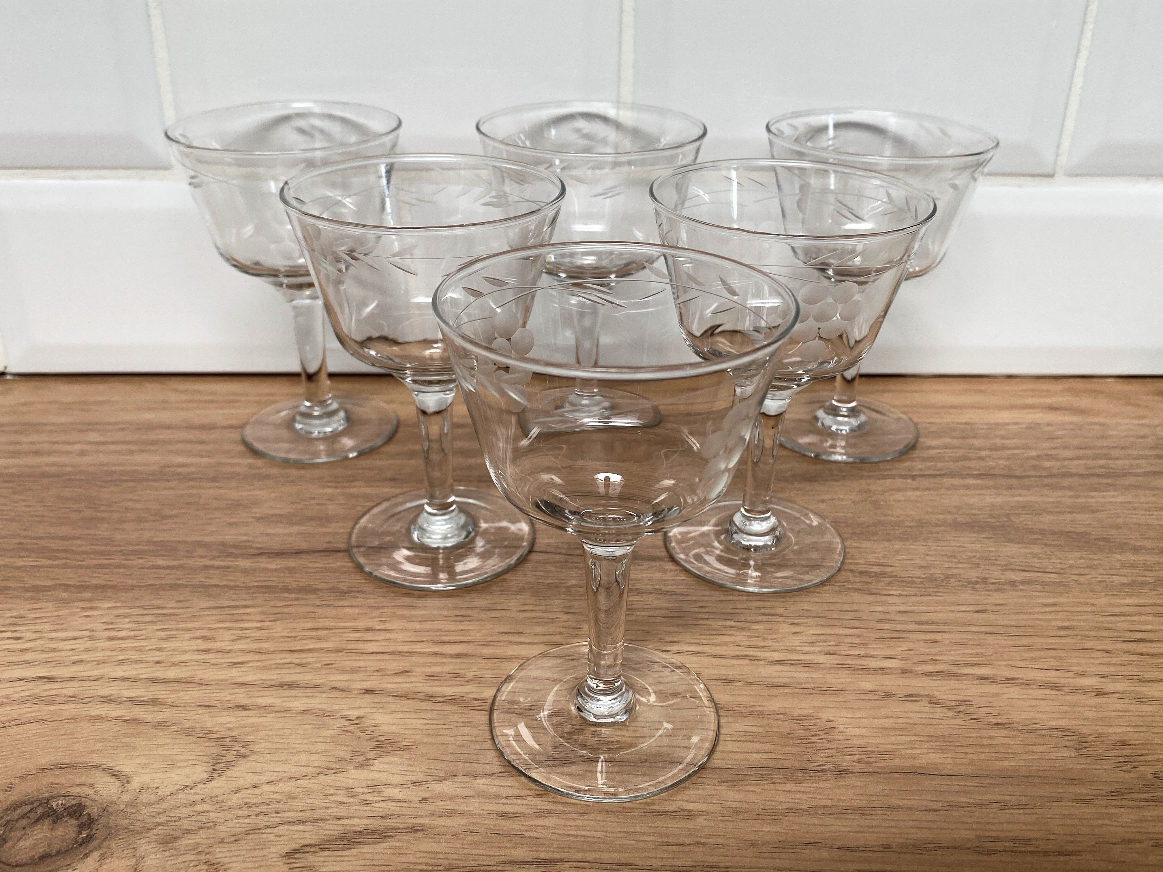Set of 6 wine glasses in cut glass