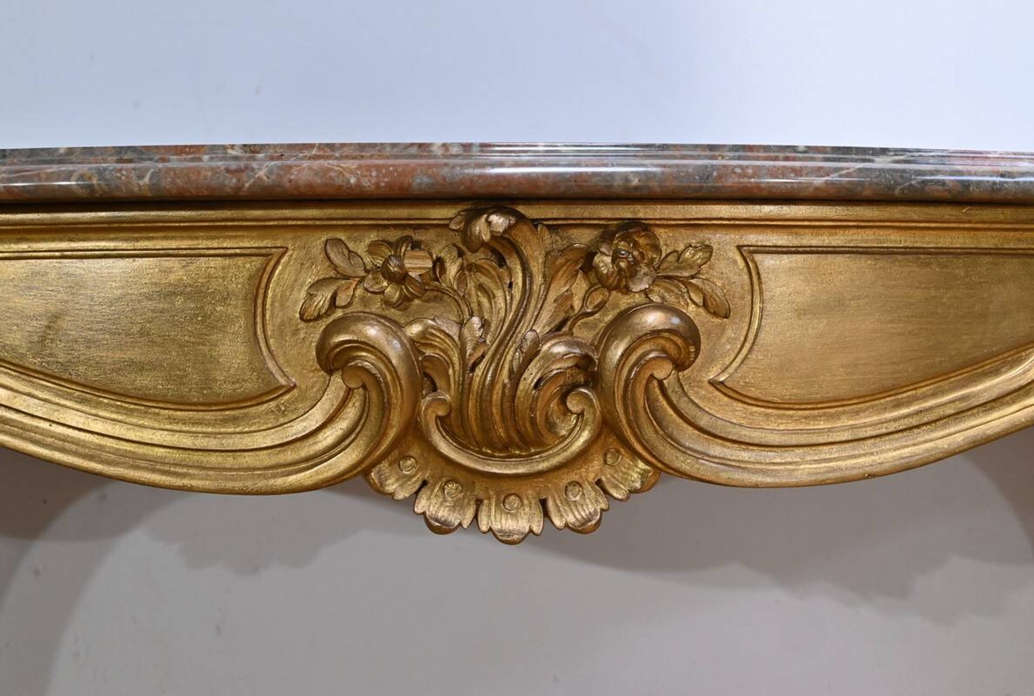 Important Wall Console in Gilded Wood, Louis XV style – Early 20th century