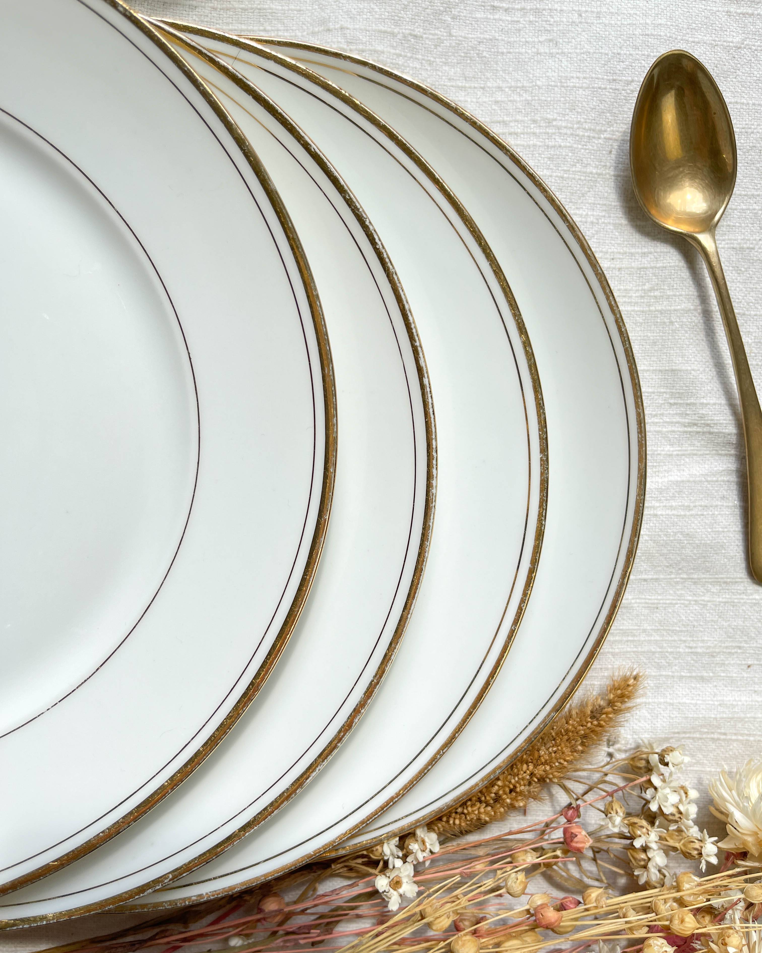 6 Petites assiettes vintage Française en porcelaine de Limoges blanche dorée