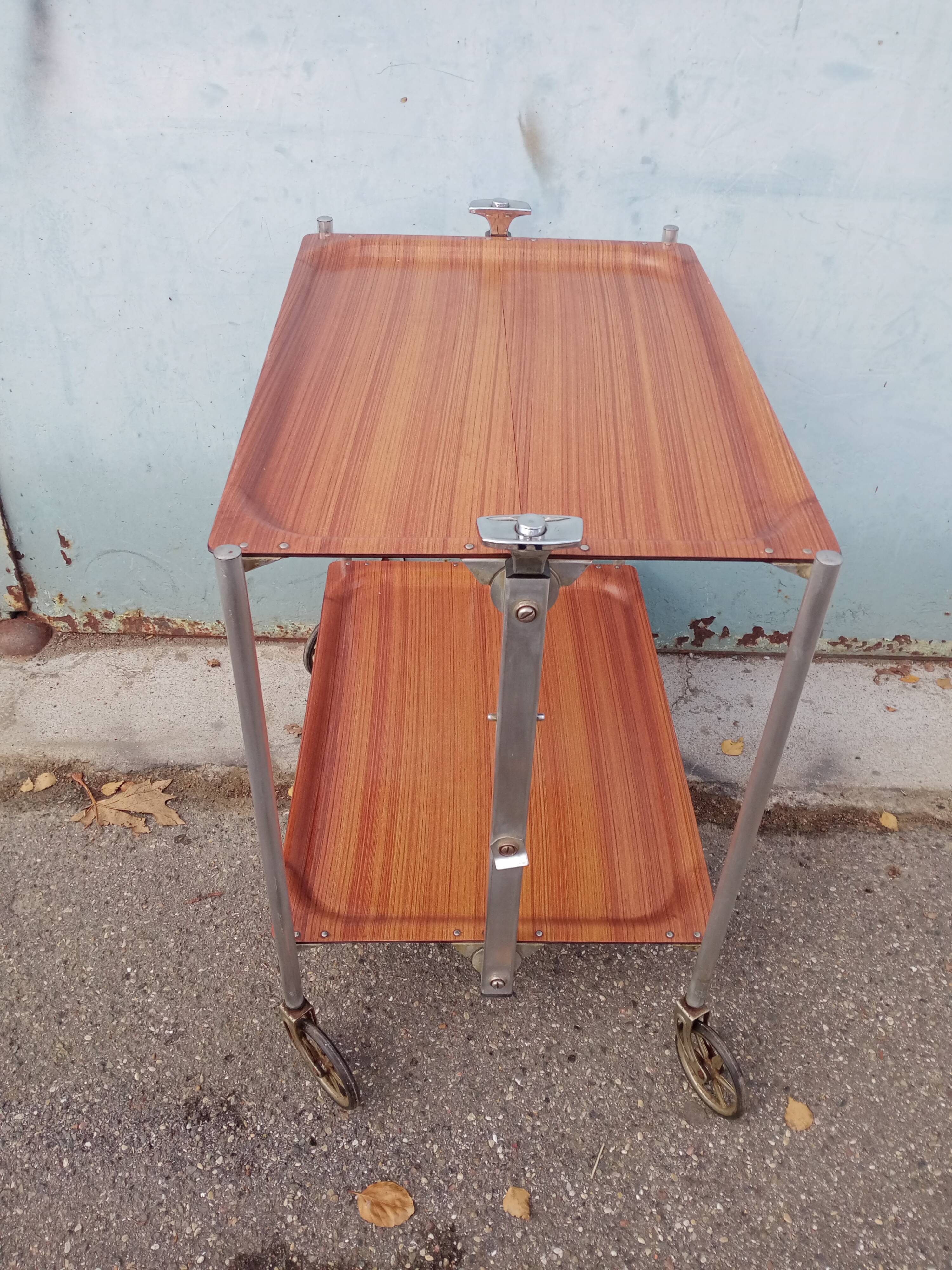 Vintage "textable" rolling service