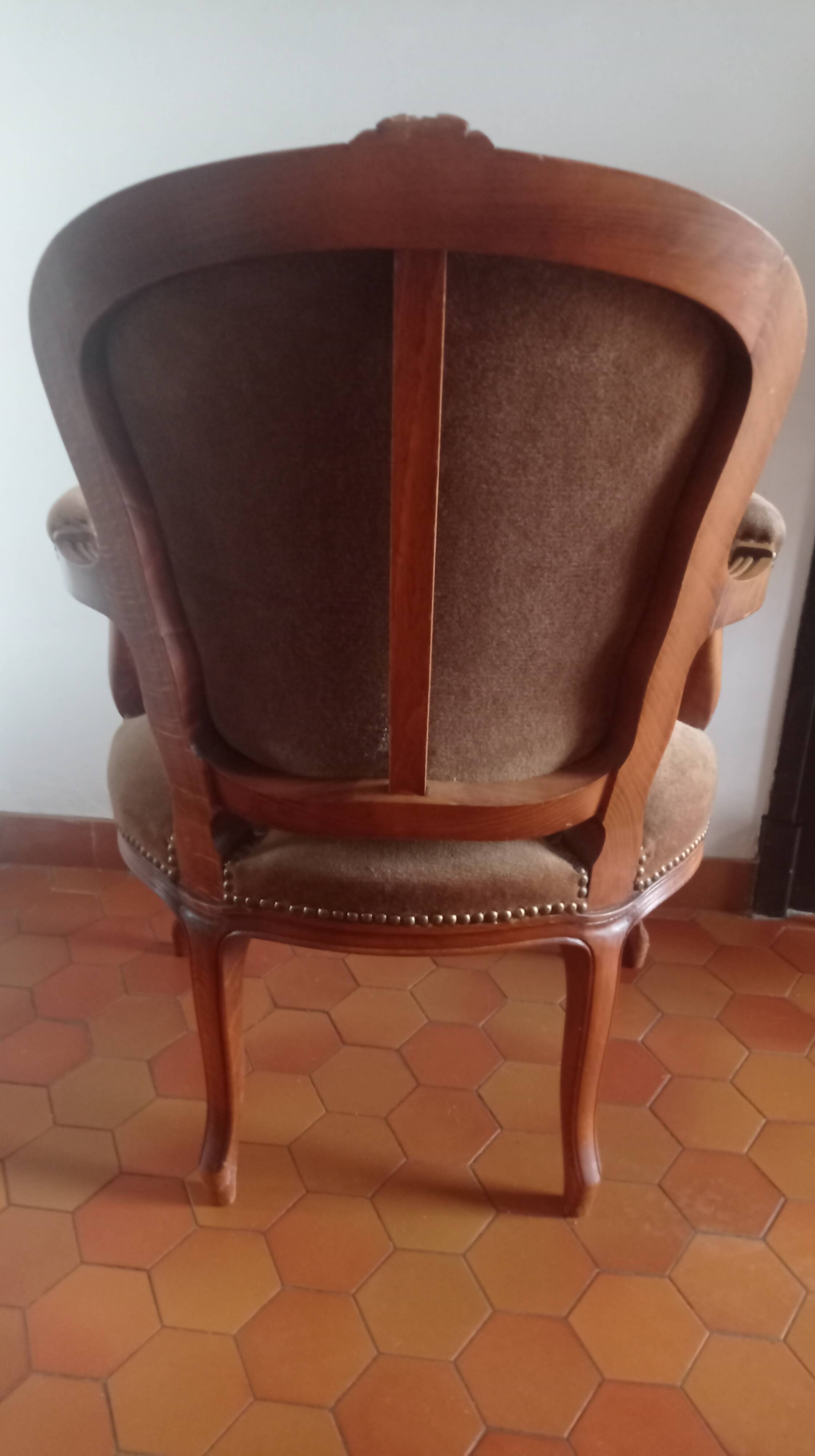 Convertible armchair