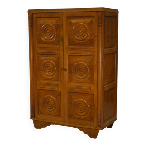 Armoire brutaliste en