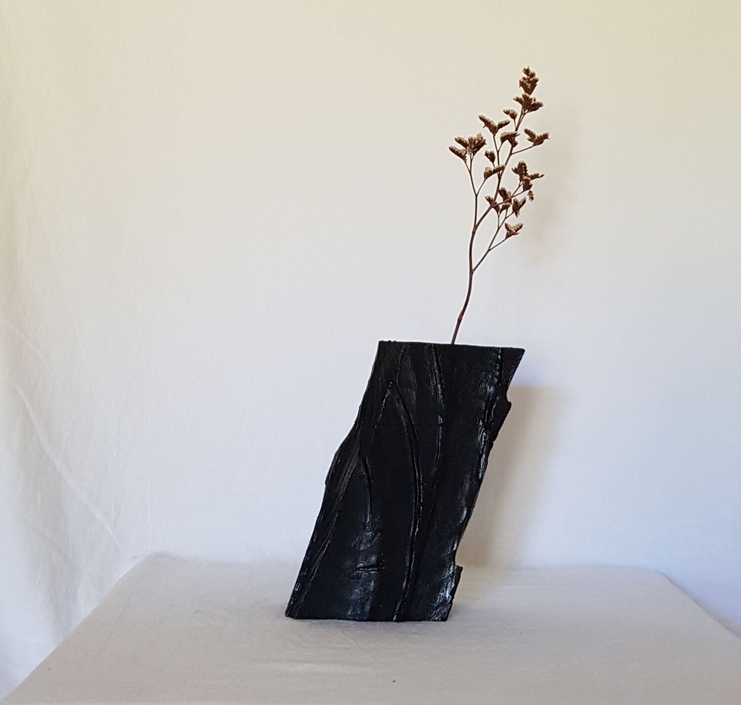 Vase en bois