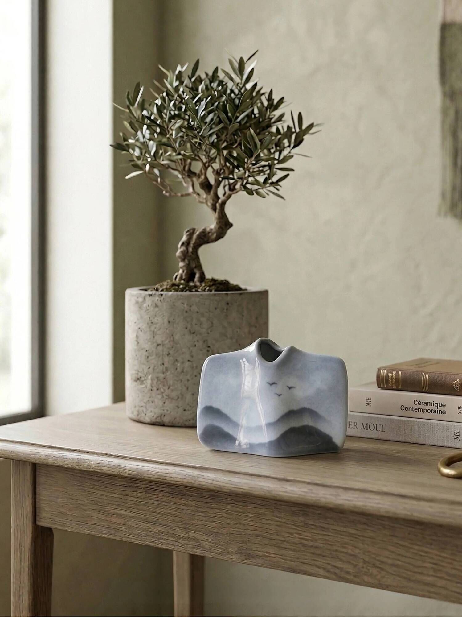 Virebent porcelain vase – blue landscape design – soliflore design – made in France – 13 cm