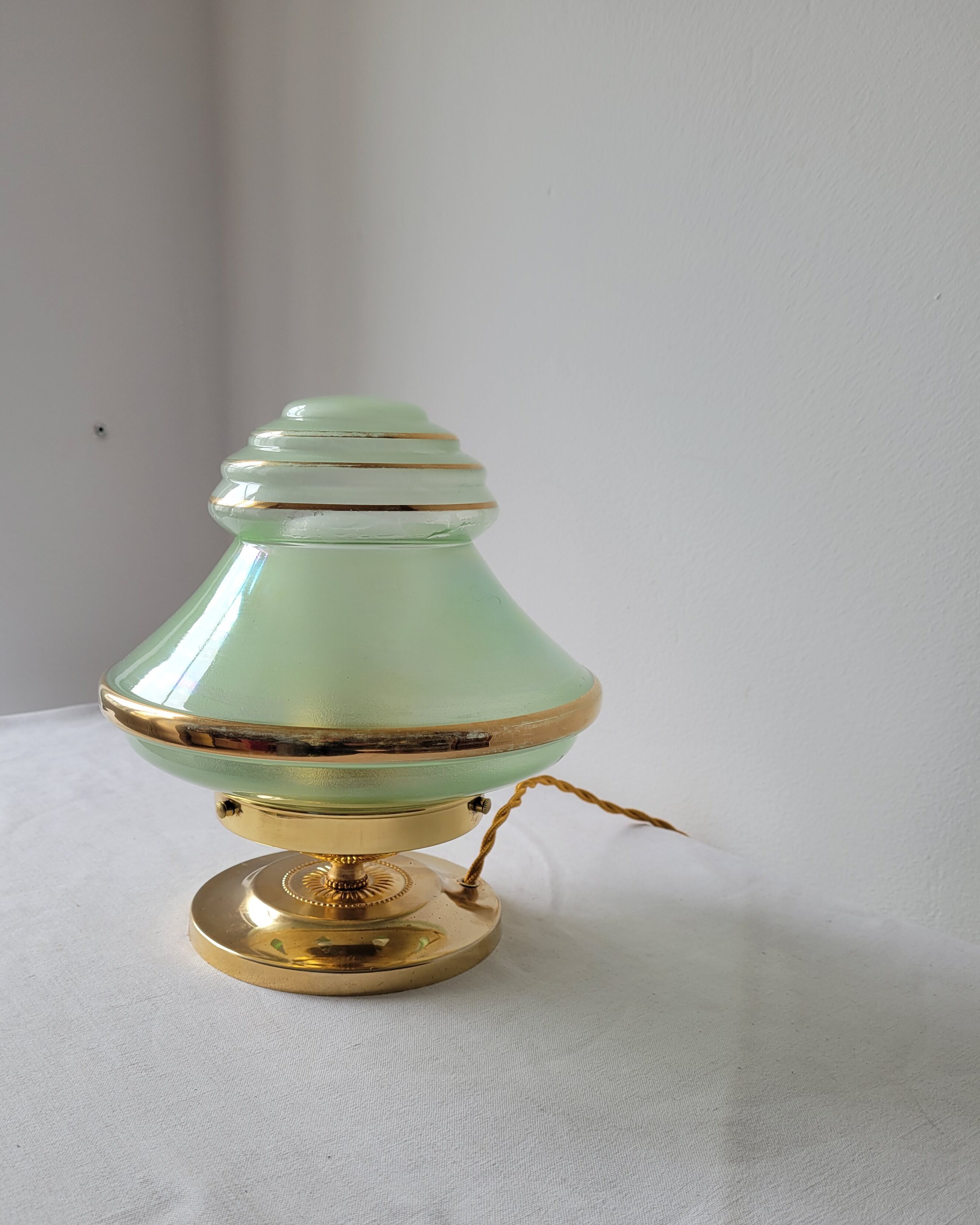 Art Deco lamp in brass and glass