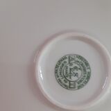 Oval dish in Chatres porcelain on expensive. Matte silver net.