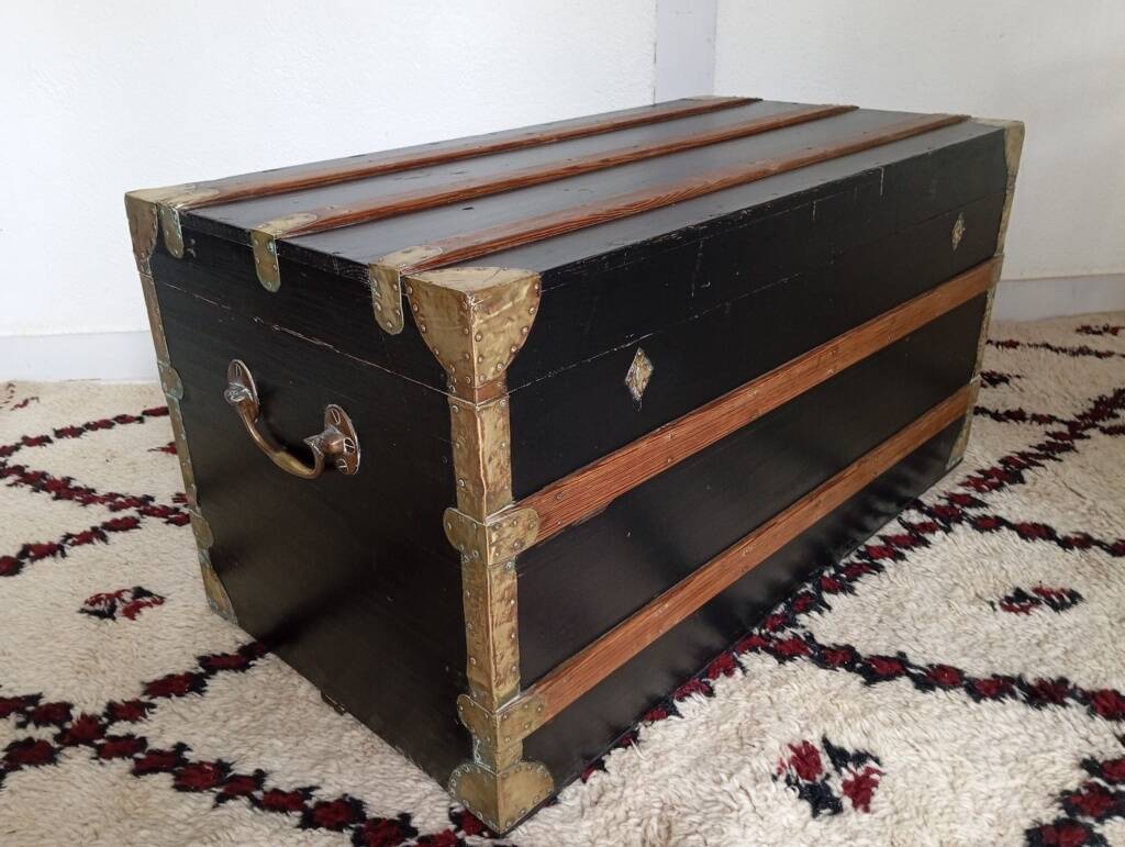 Late 19th century marine trunk