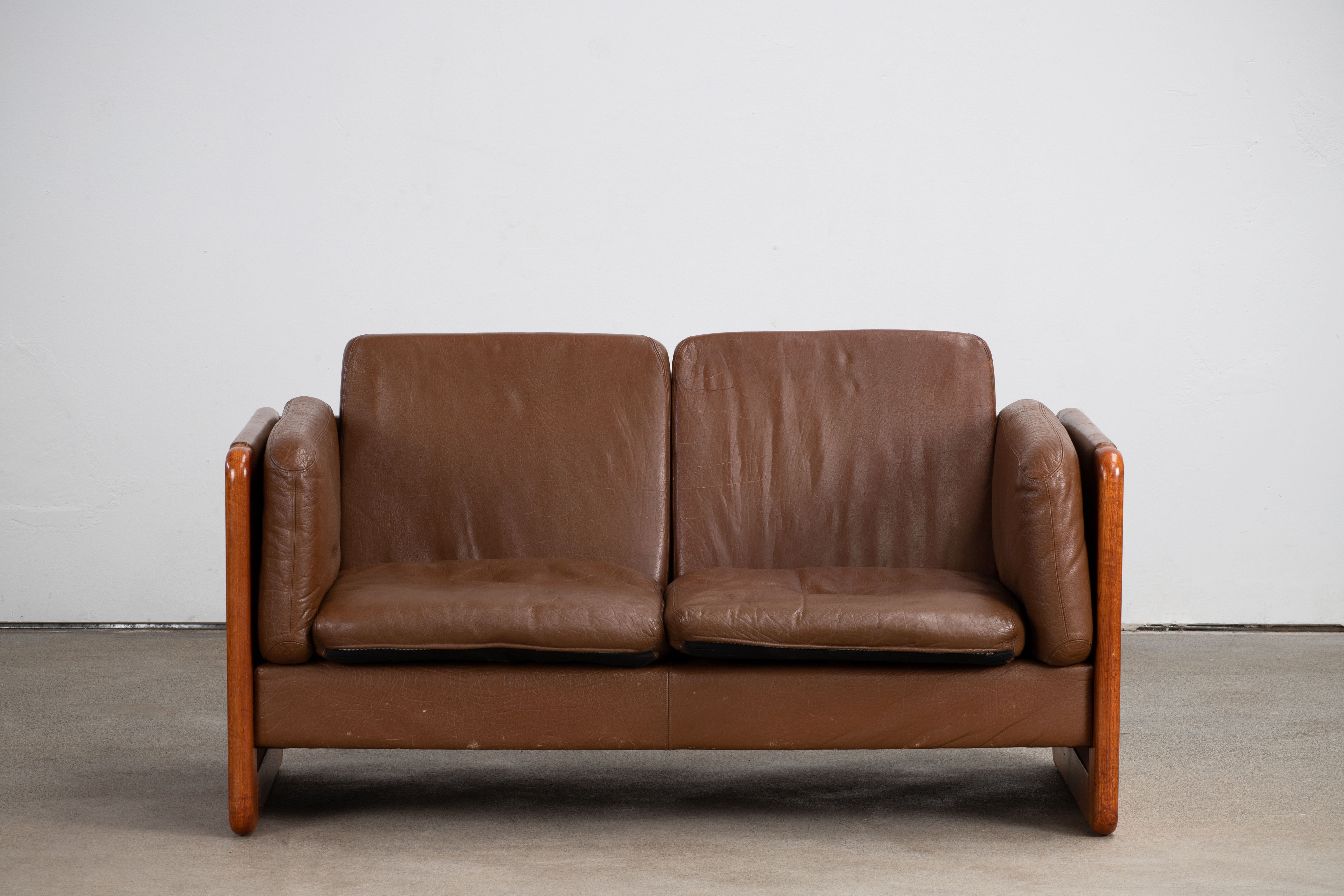 Canapé Scandinave Vintage – 140 cm