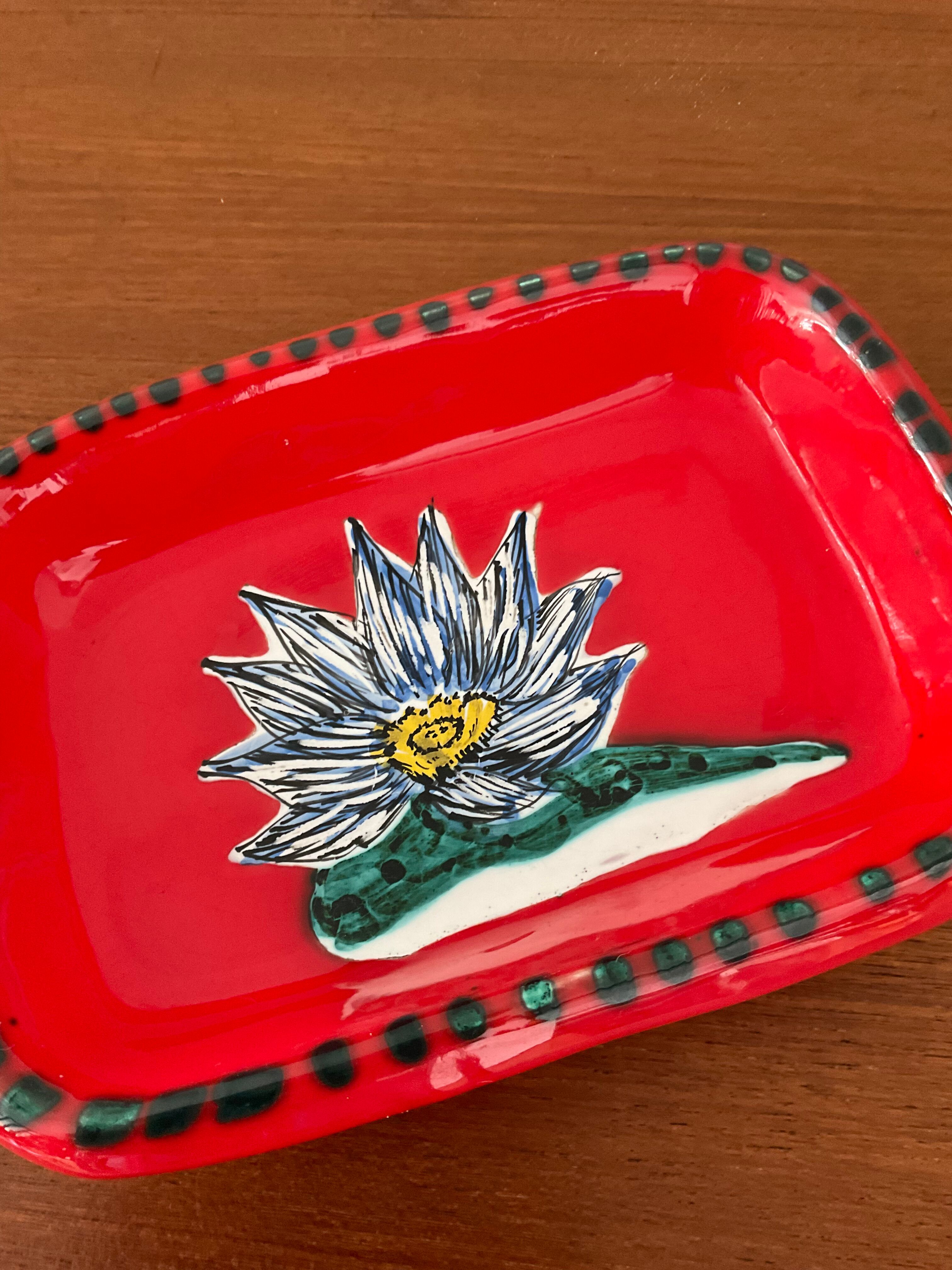 Empty vintage ceramic pocket De Vallauris