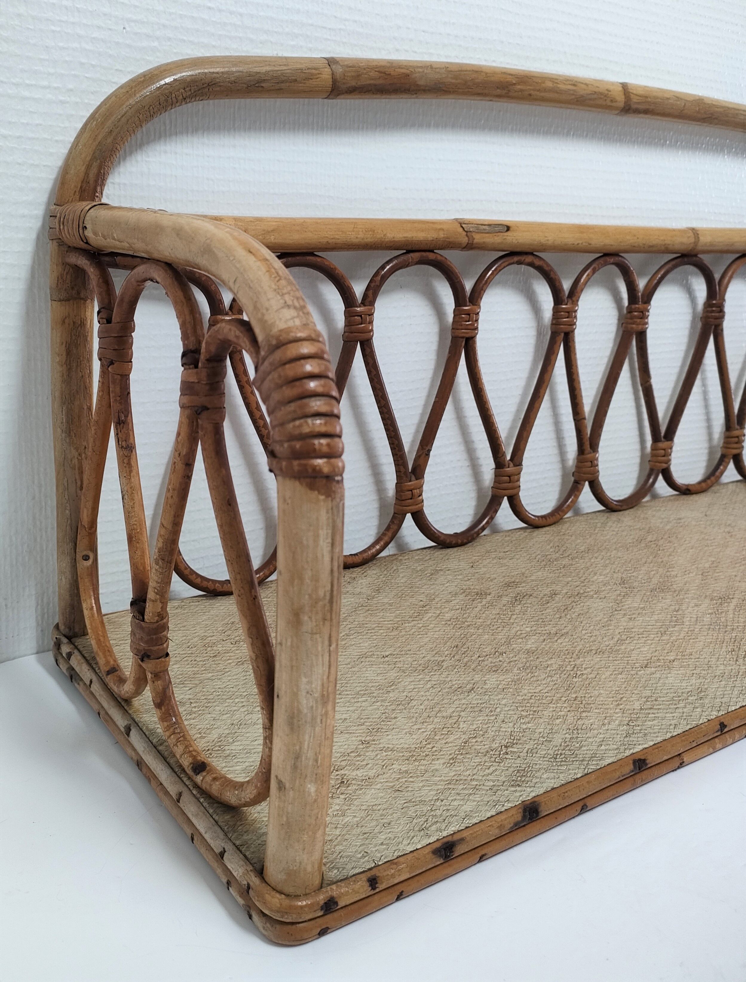 Shelf in curved bamboo and vintage rattan