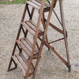 Wooden painter's stepladder