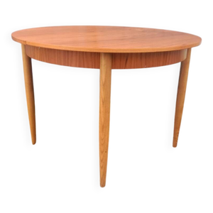 Table scandinave extensible