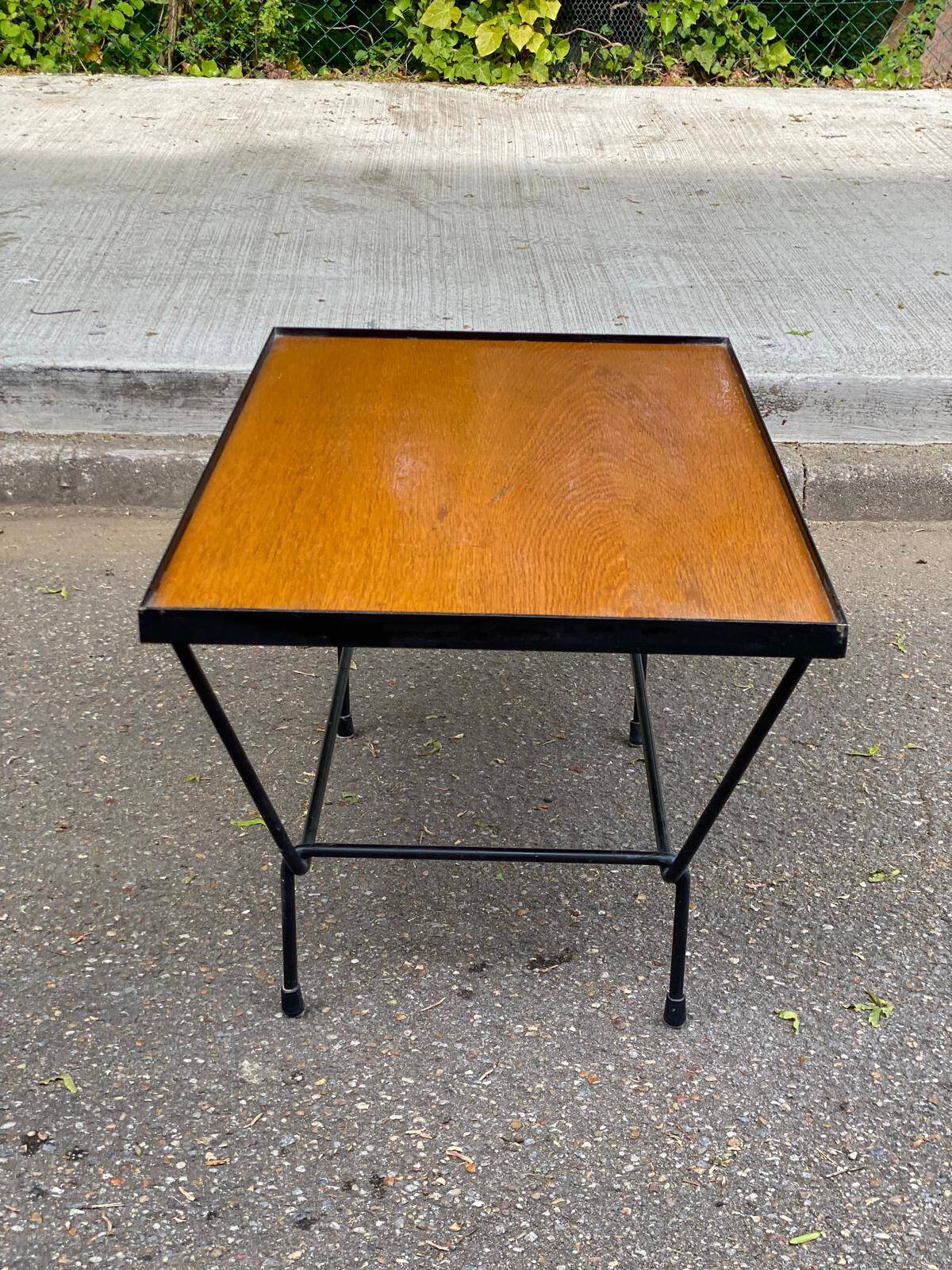 Table basse scandinave vintage bois et acier noir 1960