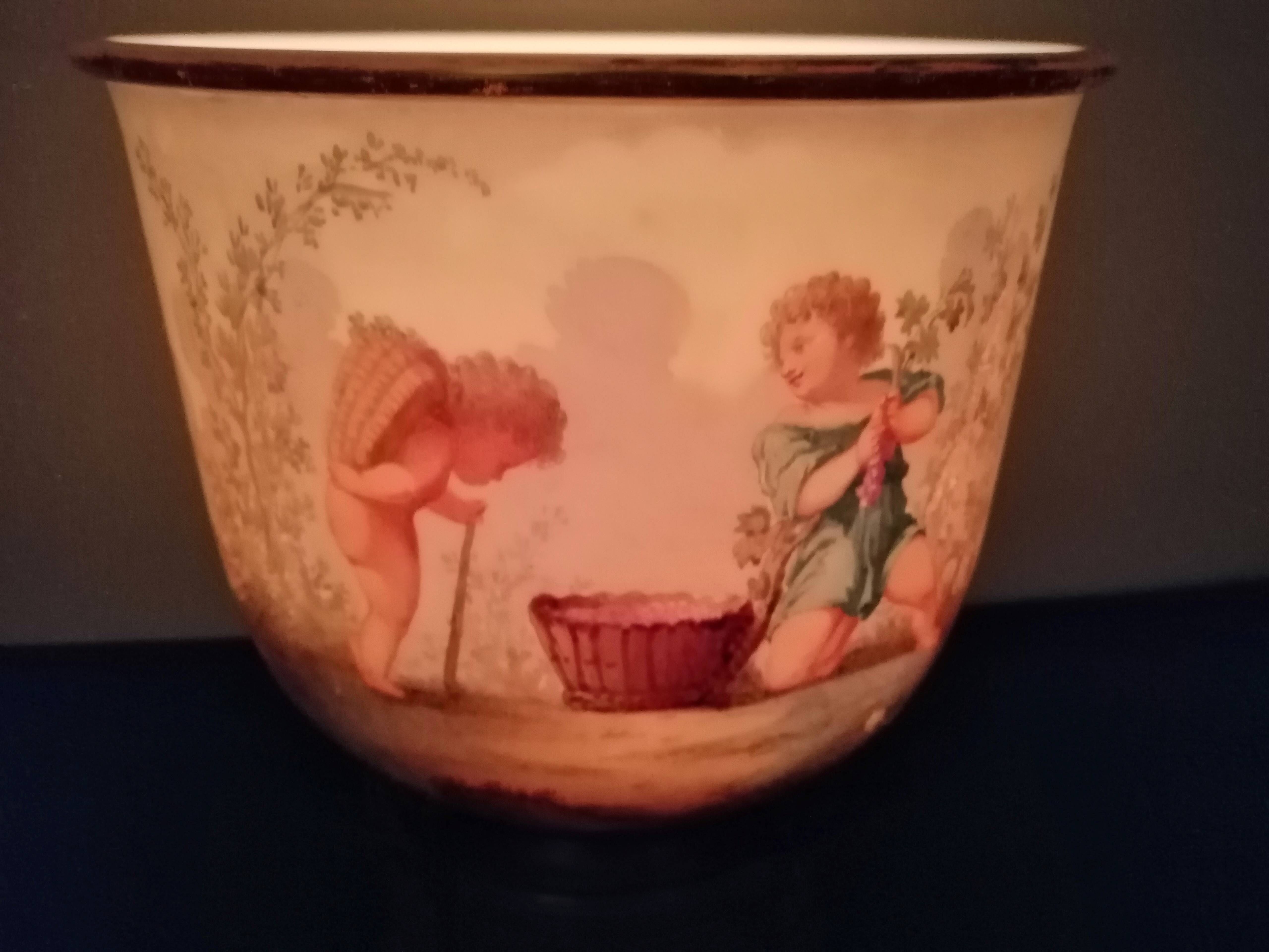 Napoleon III cache pot