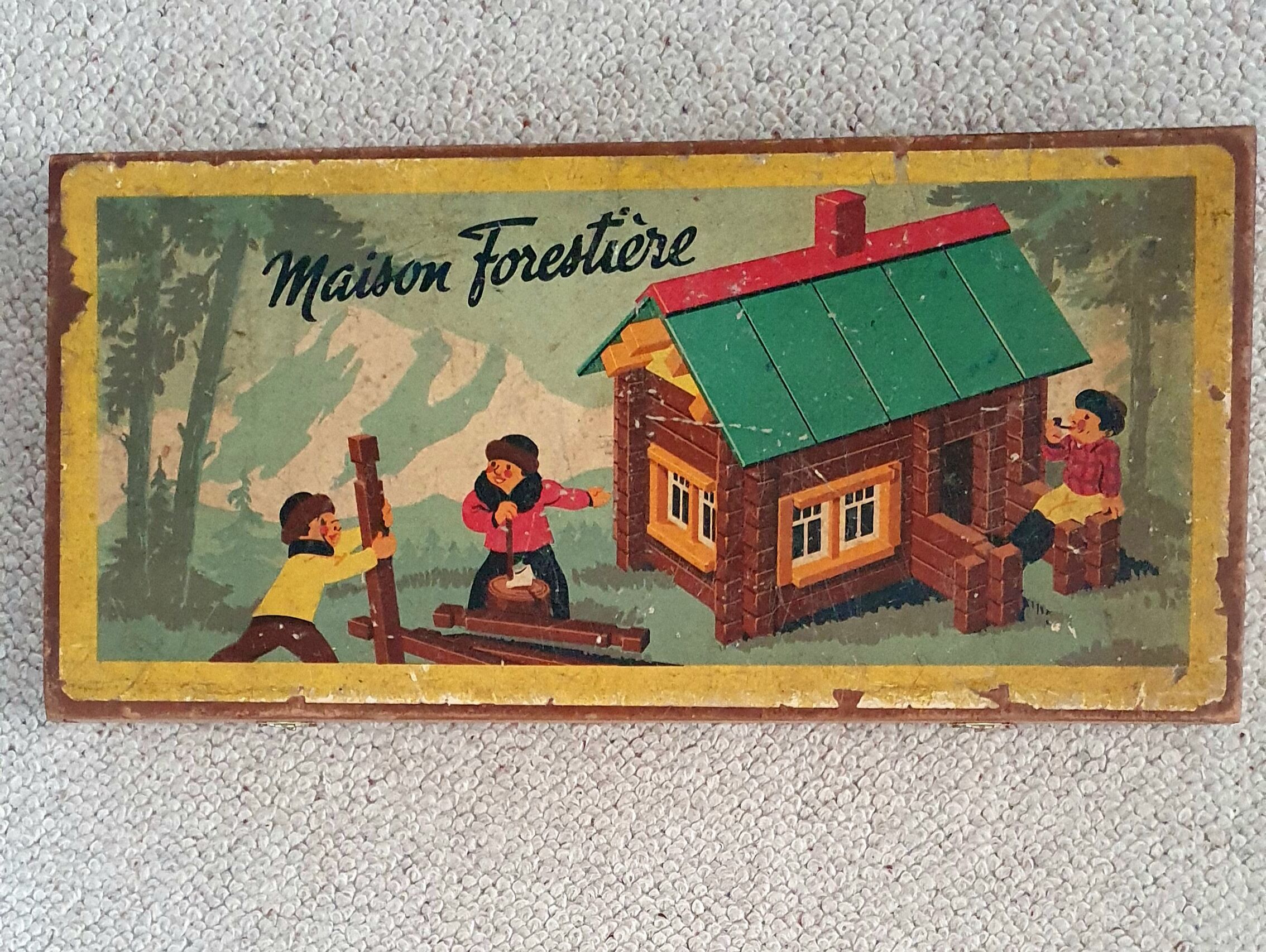 Forest house Wooden toy 50s
