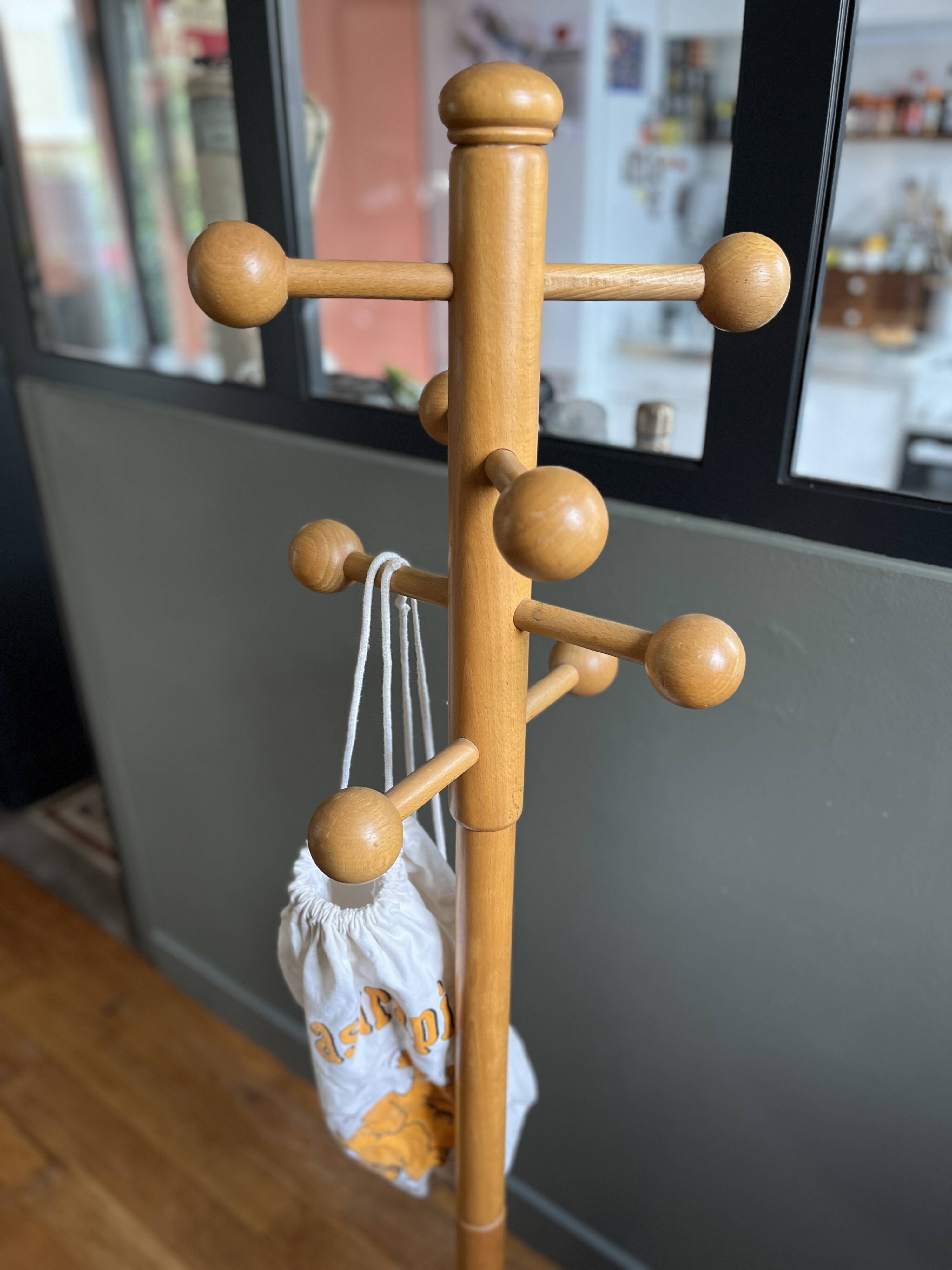 Children's coat rack