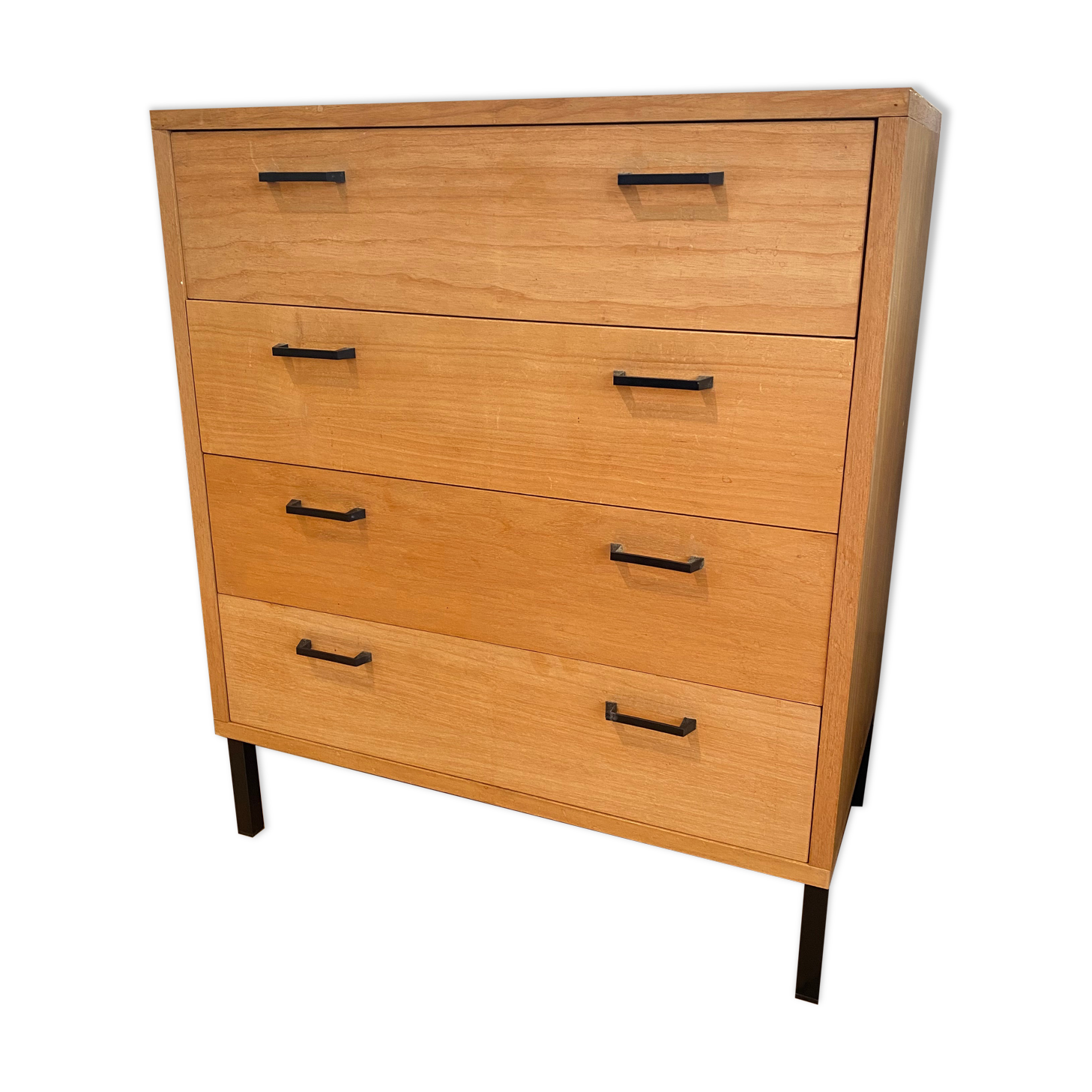 Small vintage chest of drawers