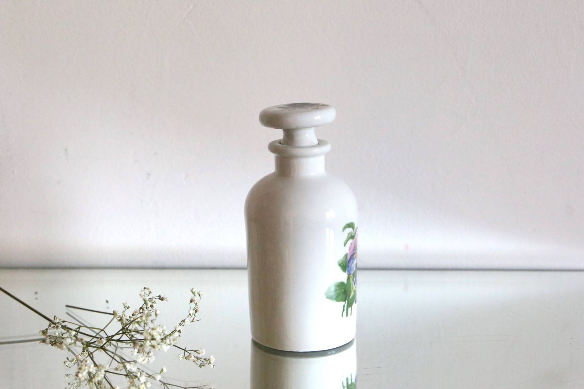 Ancien Flacon en porcelaine de Paris, vintage