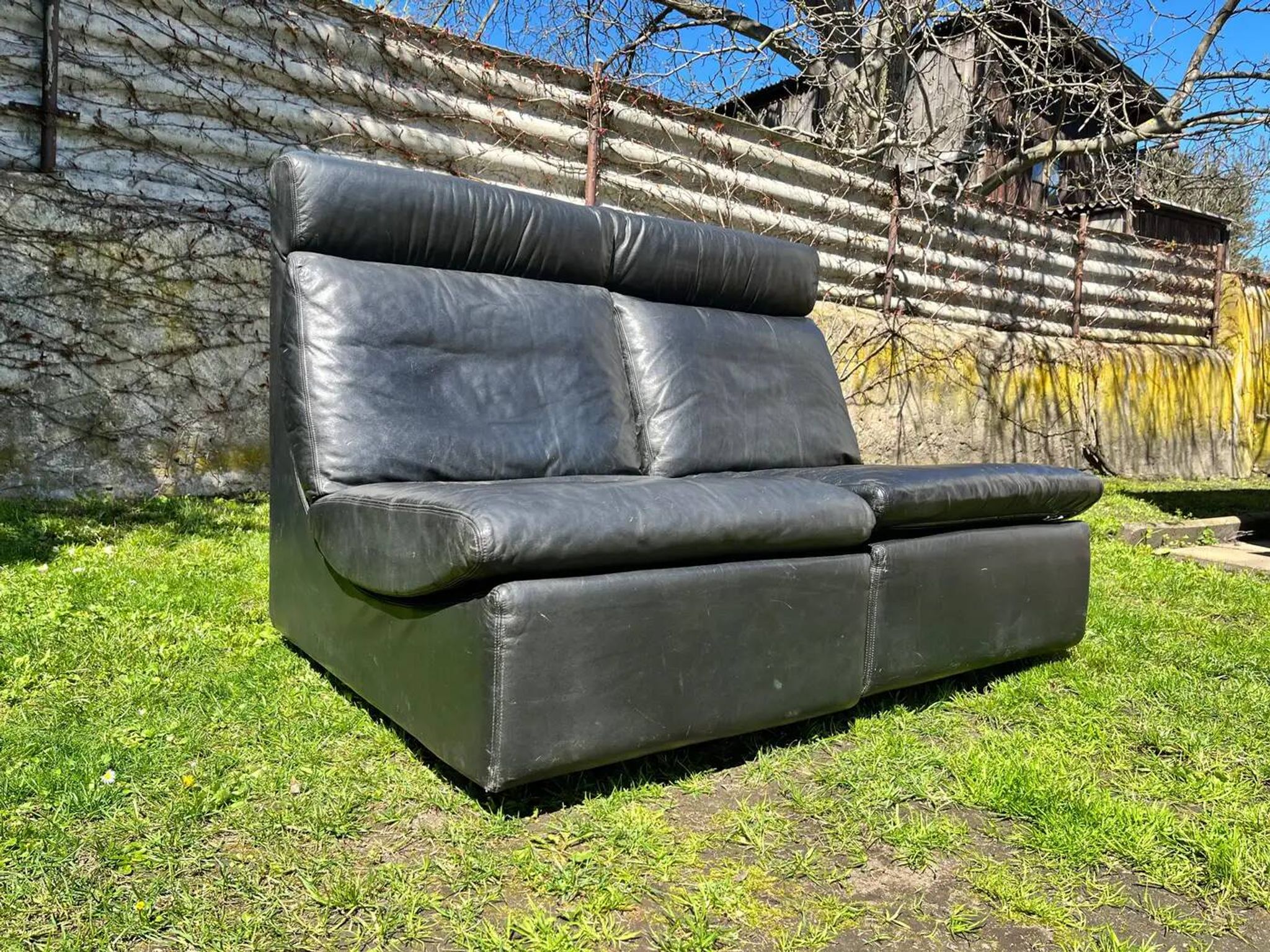 Pair of two black leather modular sofa chairs by Walter Knoll, Germany, 1970s