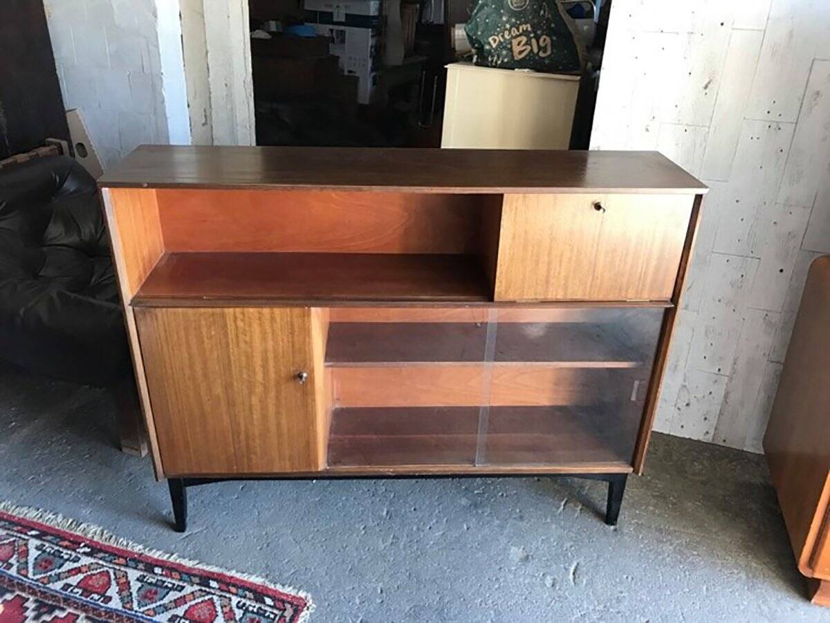 Armoire Nathan 1960s en bois marron — meuble au style mid-century