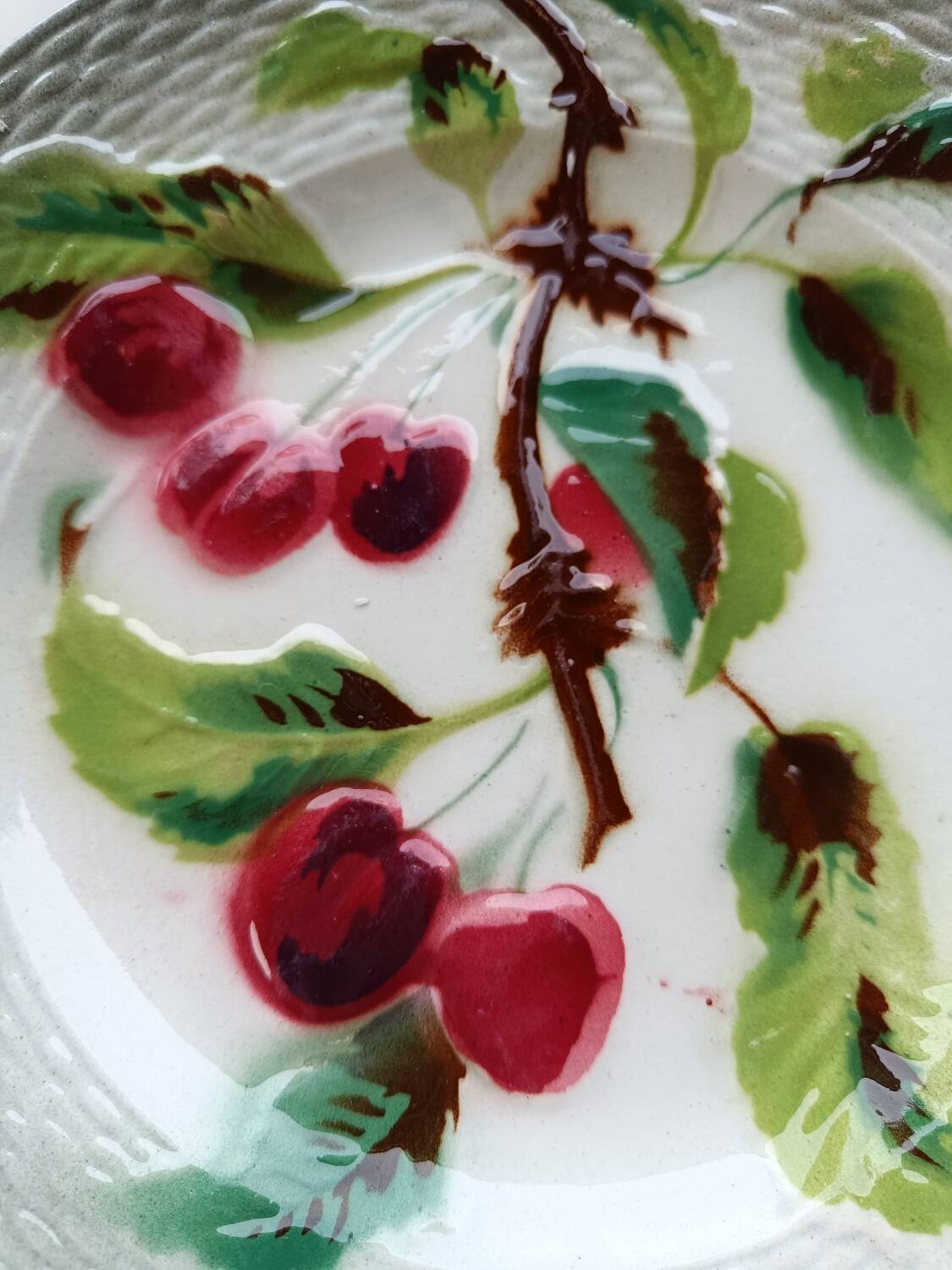 Barbotine dessert plates