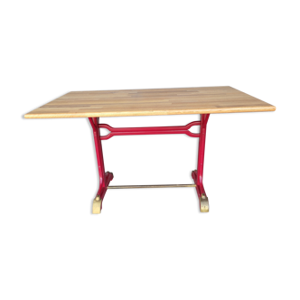 Bistro table