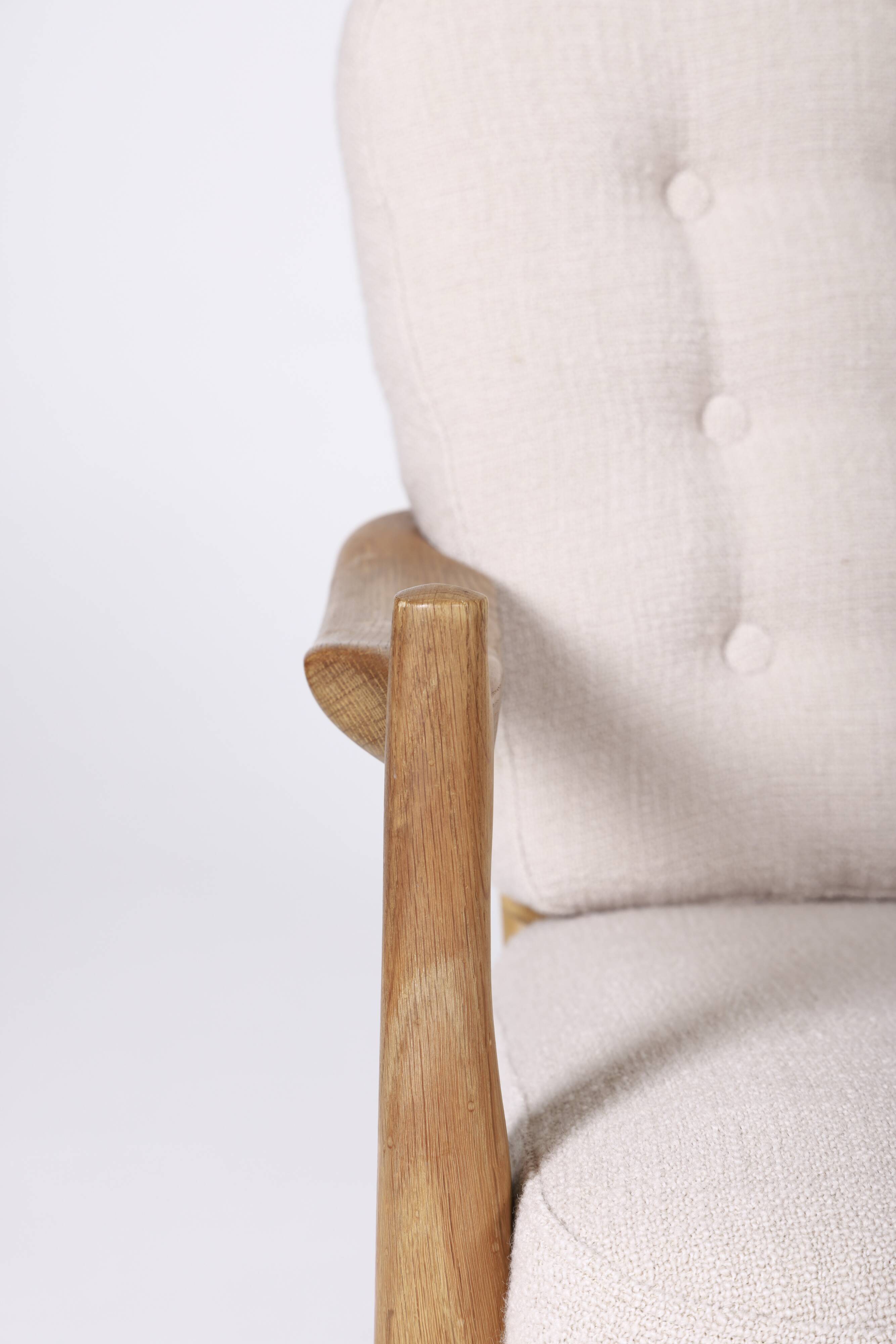 Fauteuil "Tricoteuse" en chêne par Guillerme et Chambron, 1960s, France