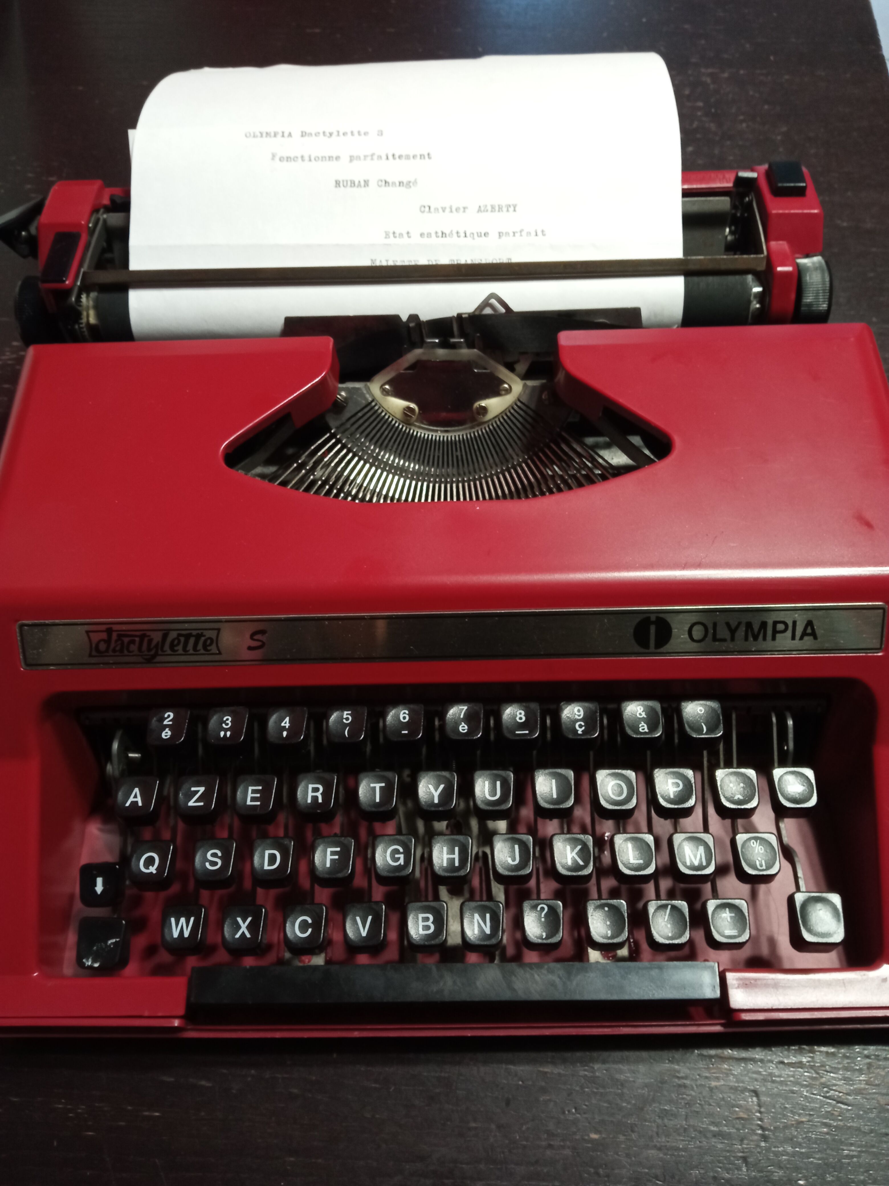 Typewriter OLYMPIA Dactylette S Plum Color