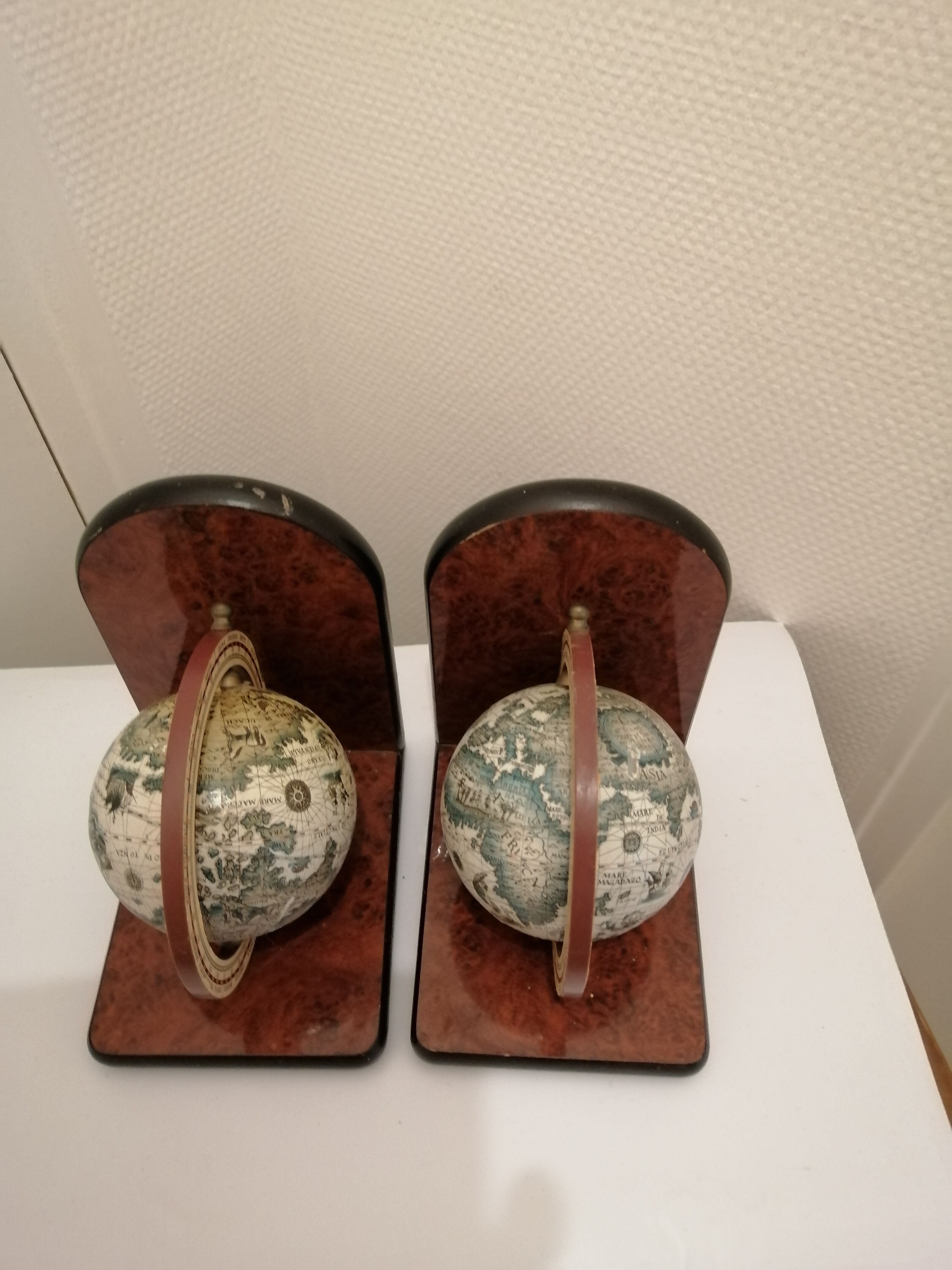 Paire de serre livres globe bois