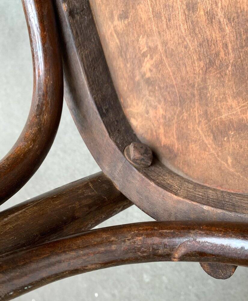 Art Deco curved wooden café chair, 1930s