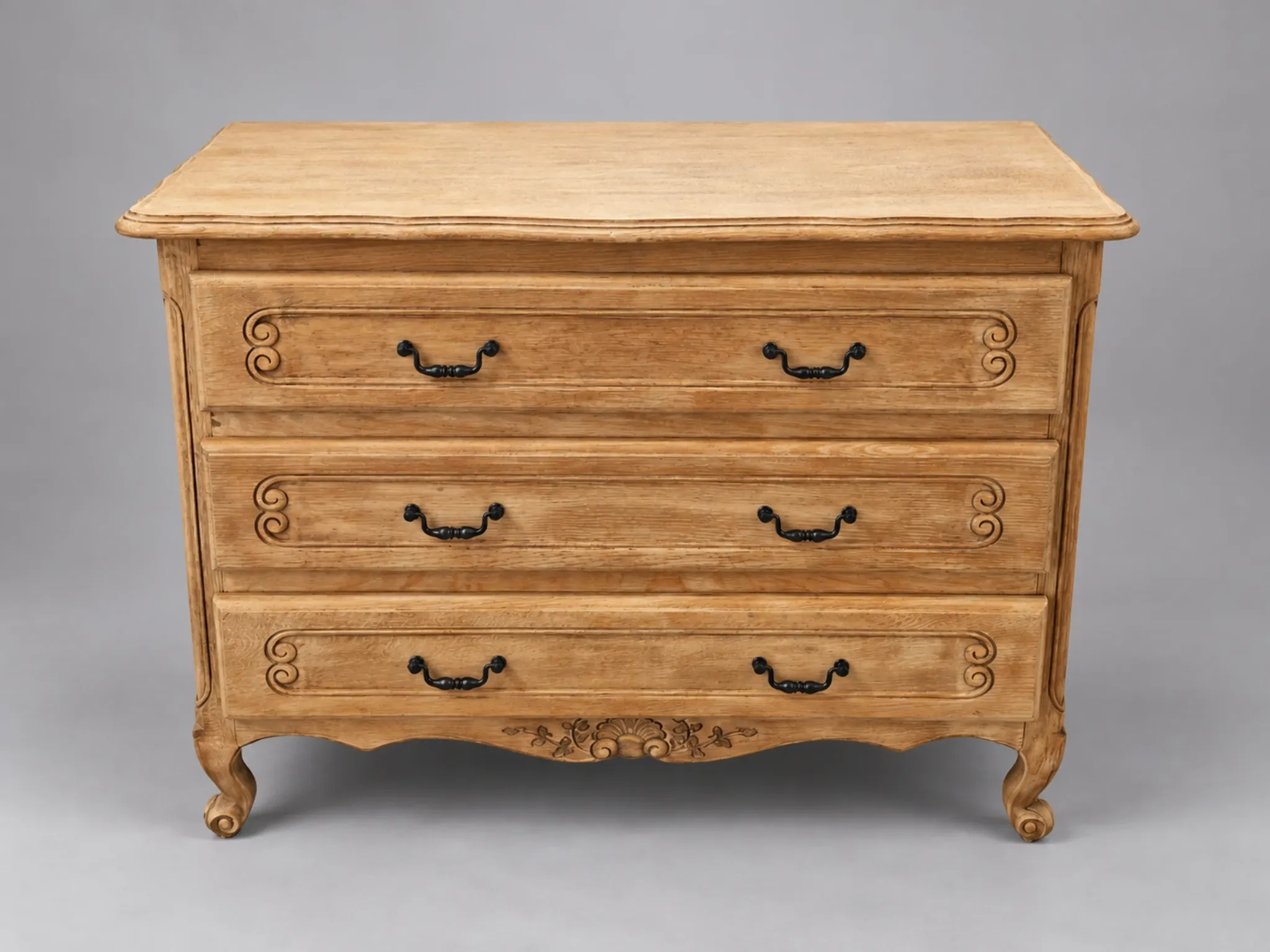 Wooden chest of drawers