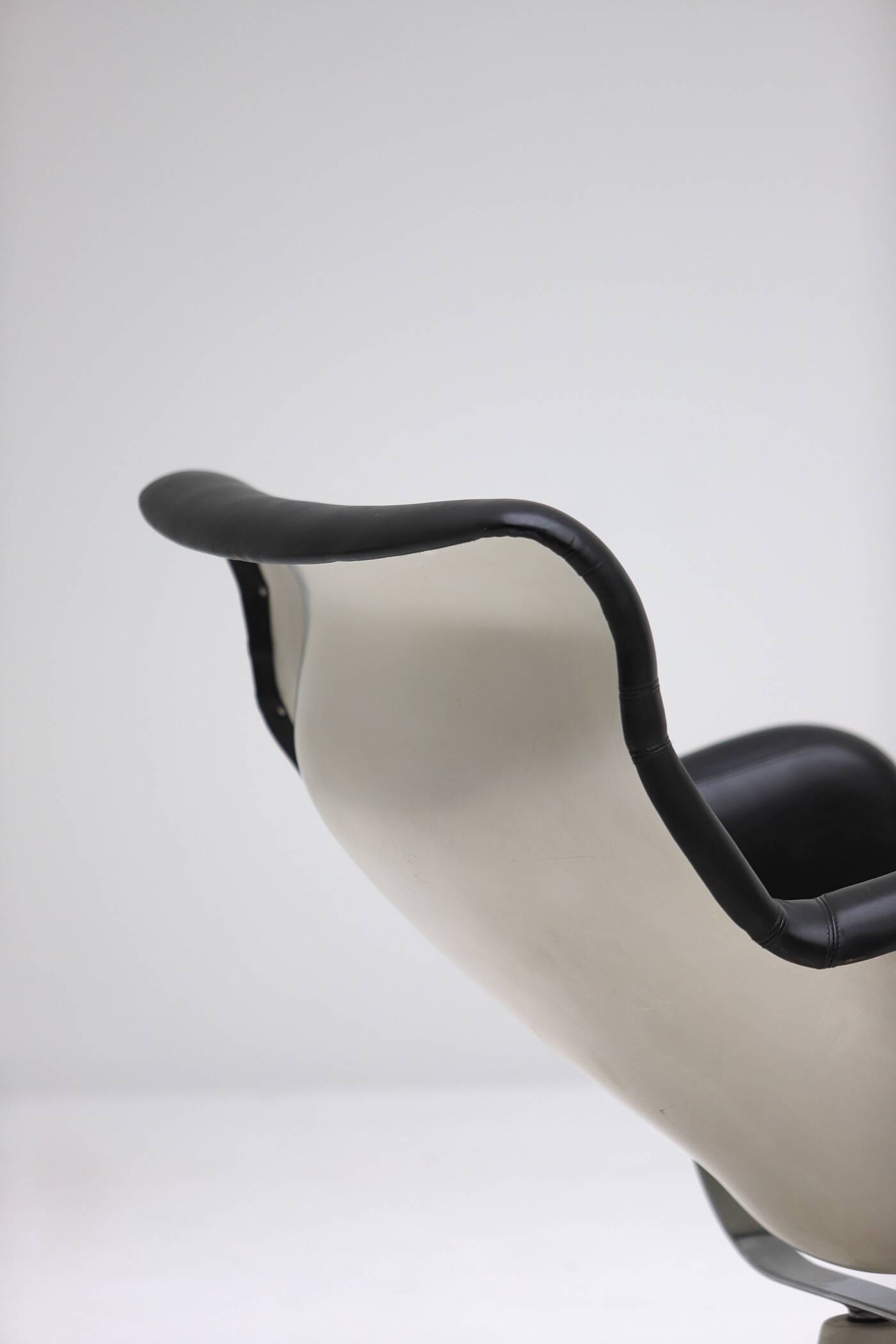 Yrjö Kukkapuro 'Karuselli' Lounge Chair By Avarte Finland, 1960S