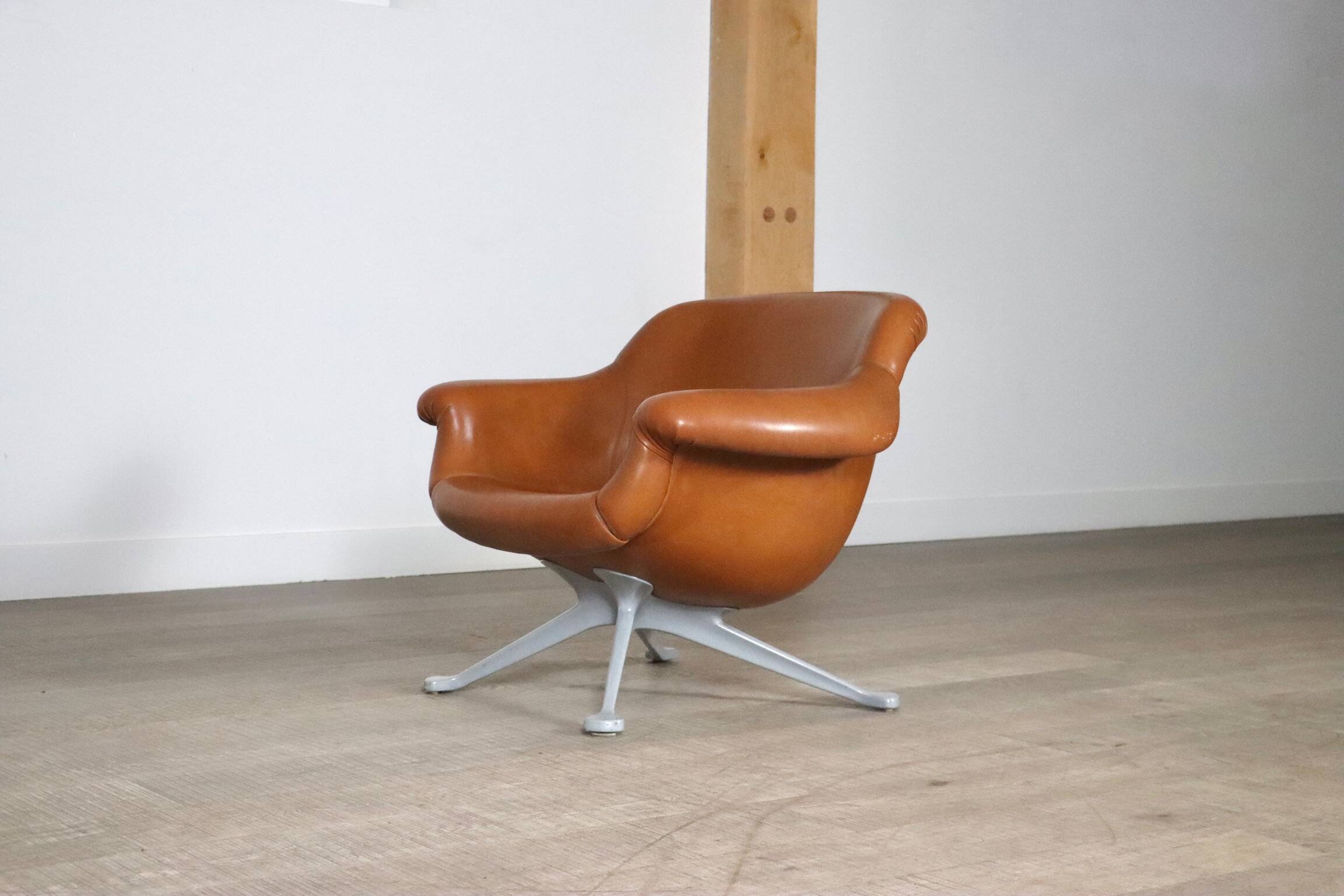Angelo Mangiarotti For Cassina Model 1110 Lounge Chair, Italy 1960s