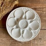 4 assiettes à huîtres en barbotine blanche