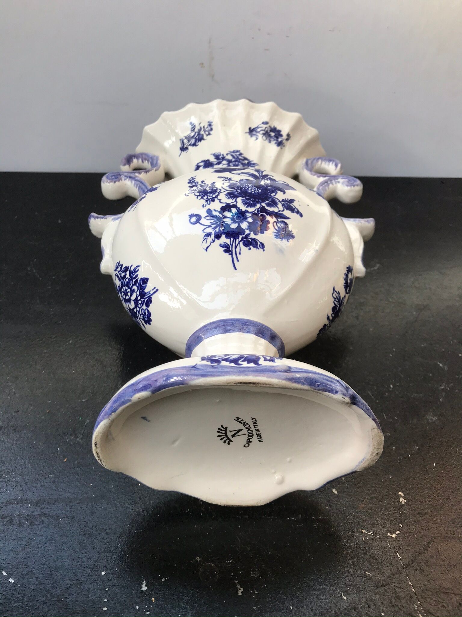 Vase capodimonte céramique blanche décor bleu vintage