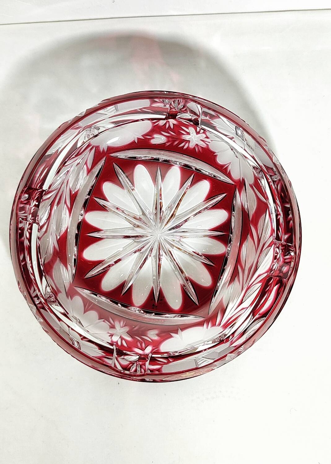 Cenicero de cristal tallado "Schonborner Bleikristal". Alemania, 1970s.