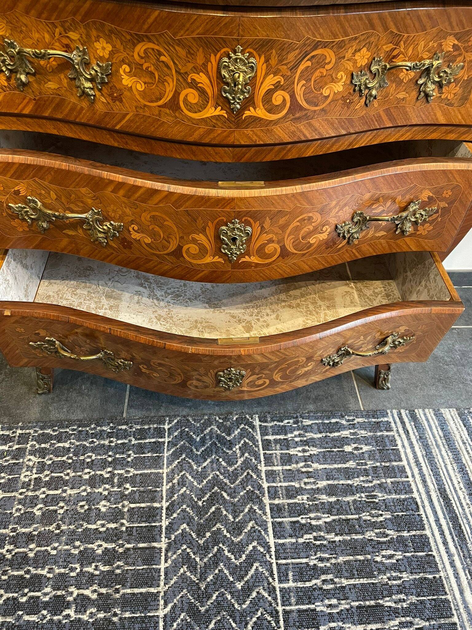 Commode style louis xv marquetry and marble