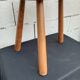 Tabouret de traite tripode brutaliste en frêne