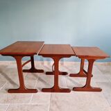 Ensemble de 3 tables gigognes en teck G-plan, années 1960
