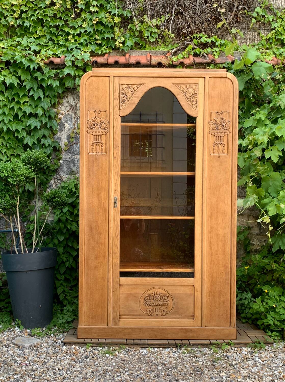 Armoire parisienne vitrée art déco bois brut 1930