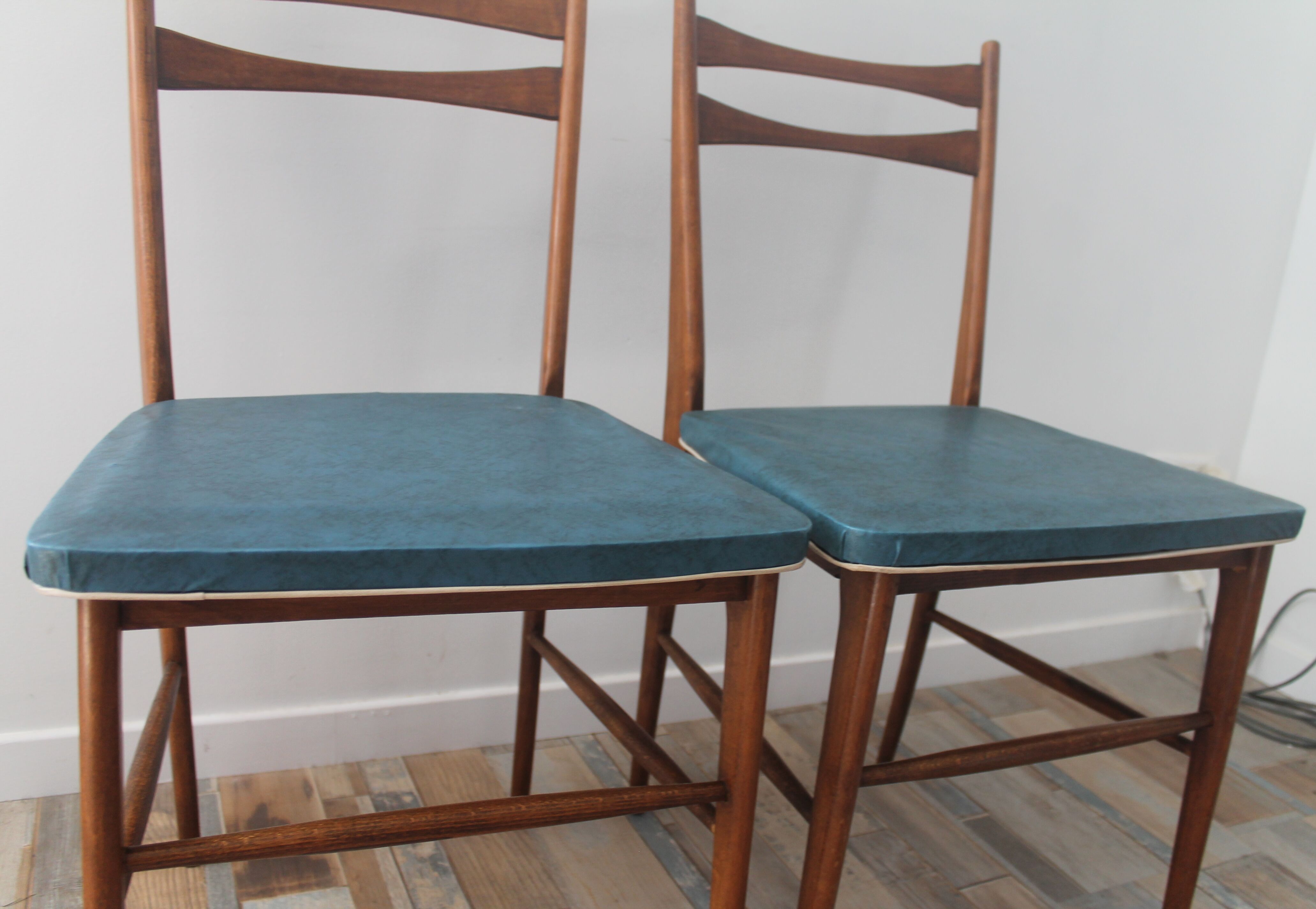 Pair of scandinavian chairs from the 50/60