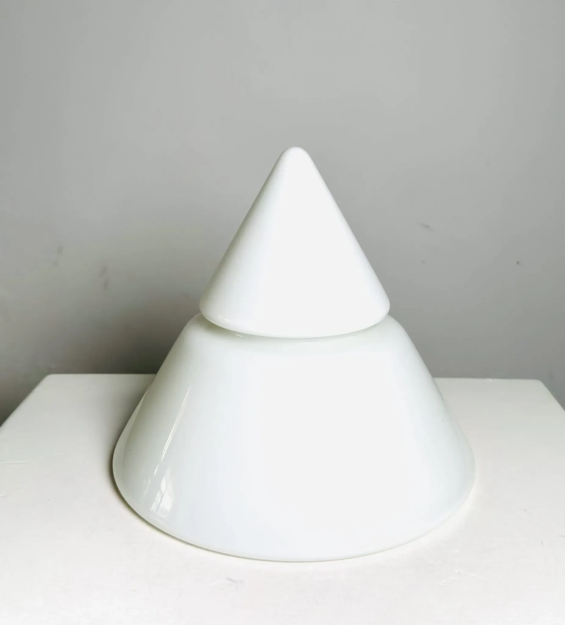 D-2133 Kilimanjaro Table Lamp By Sergio Asti For Raak Amsterdam, The Netherlands, 1978