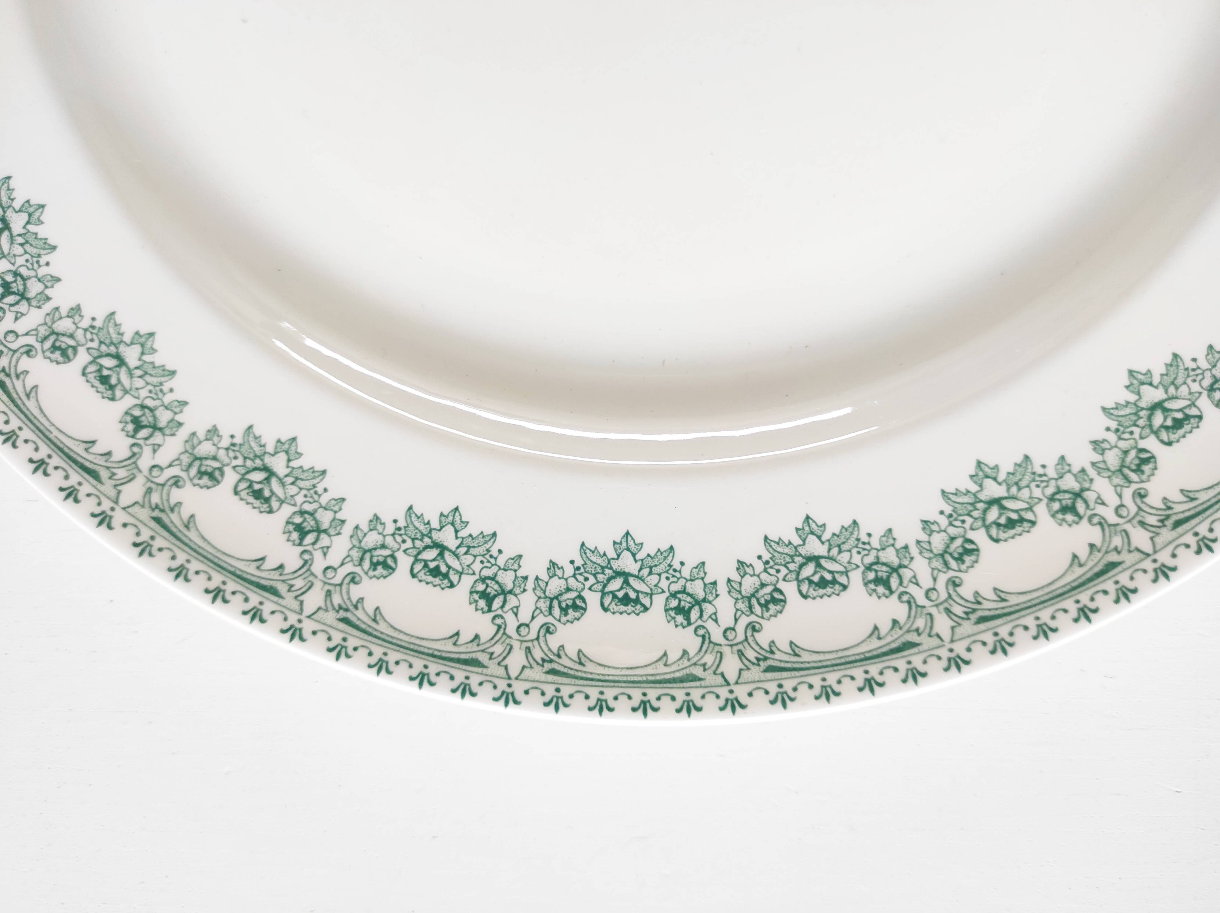 Plat en faïence Royal Boch modèle Carlotta