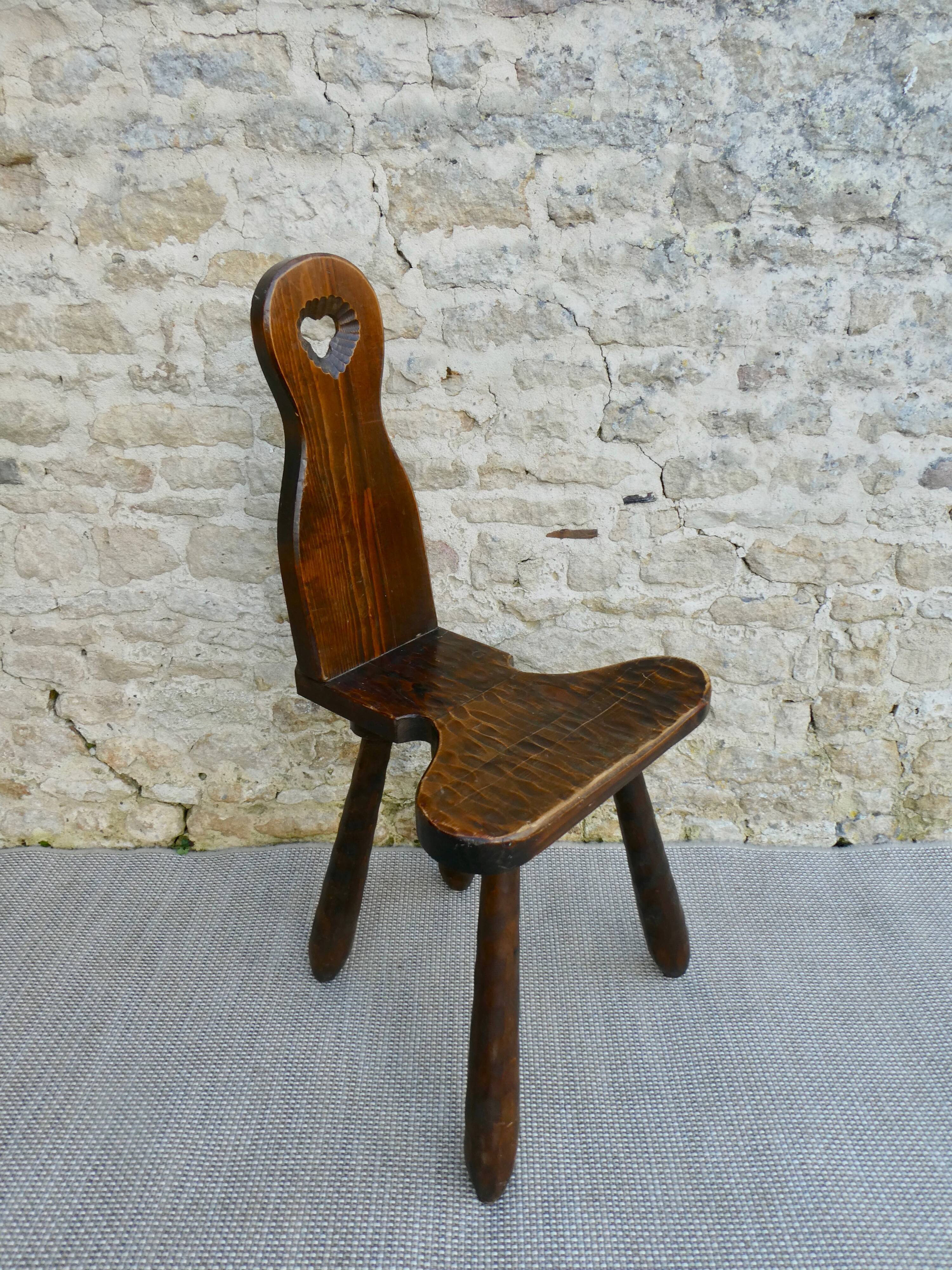 Mountain chair in solid wood, carved with gouge, 60s