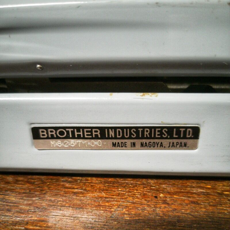 Brother De Luxe typewriter