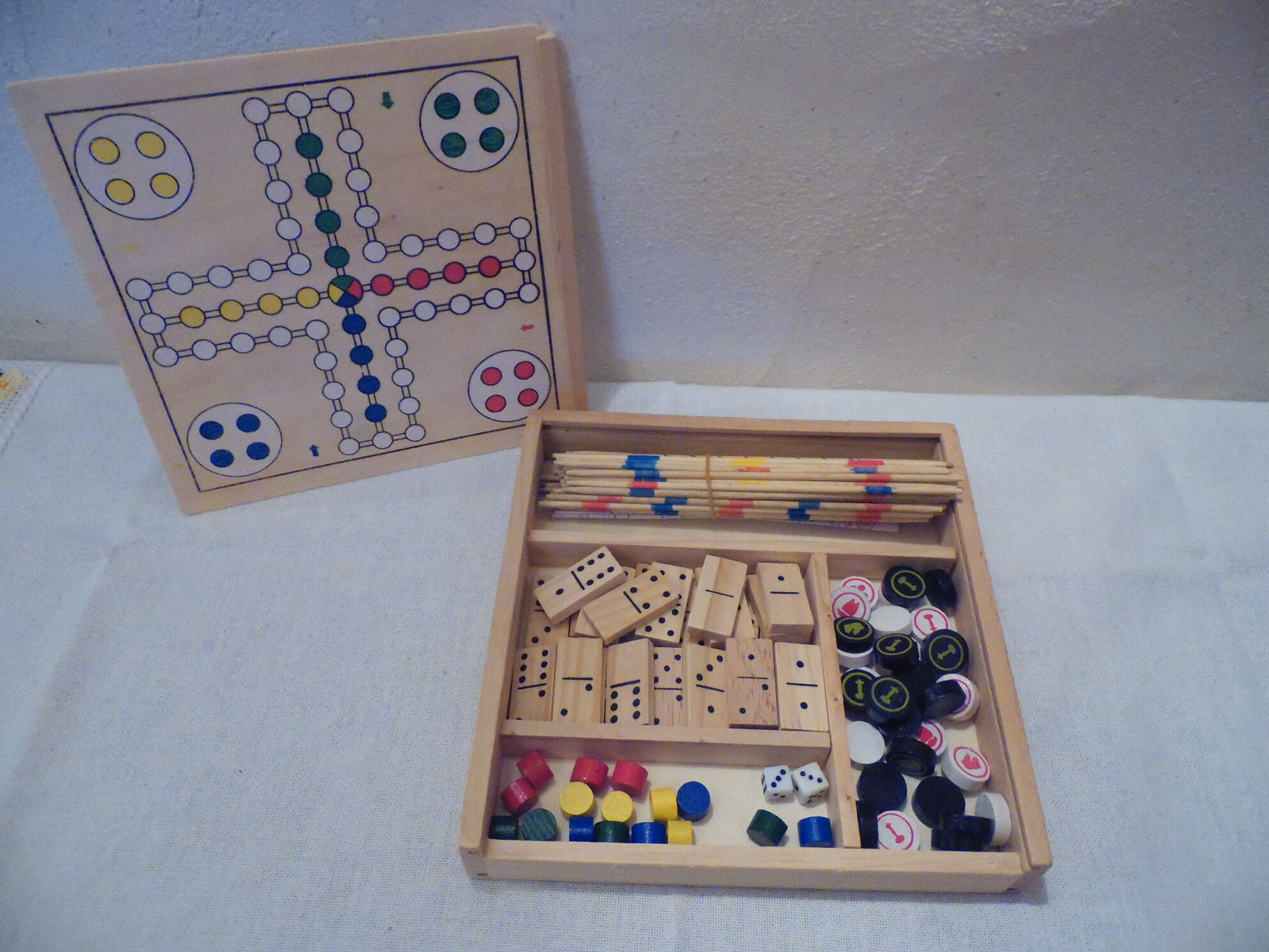 Multiple games wooden box