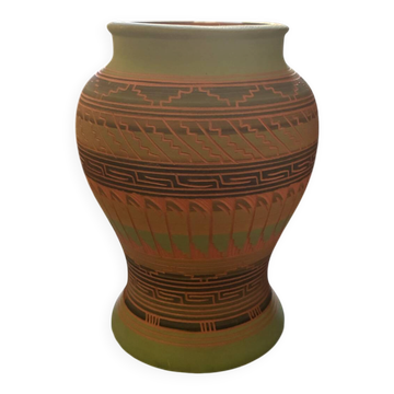 Vase Navajo signé David Willie – 1998 – Poterie gravée traditionnelle