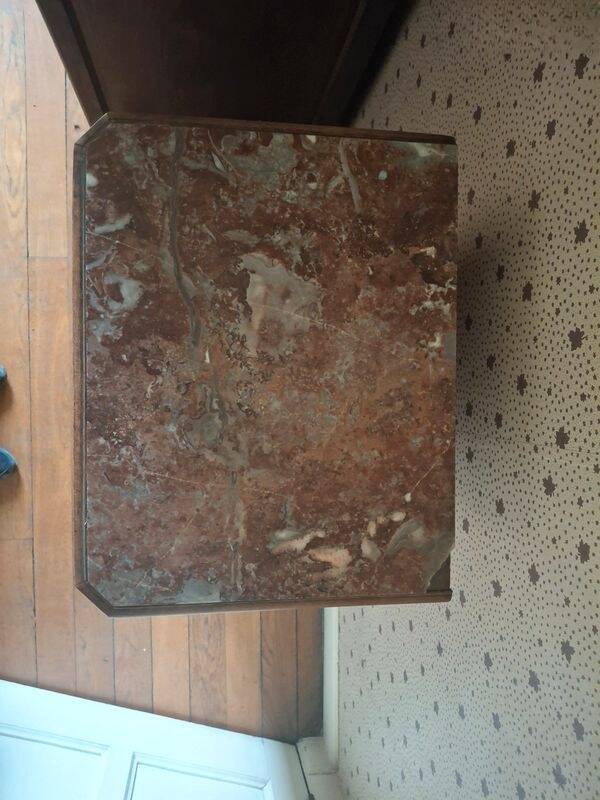 Table ancienne de chevet